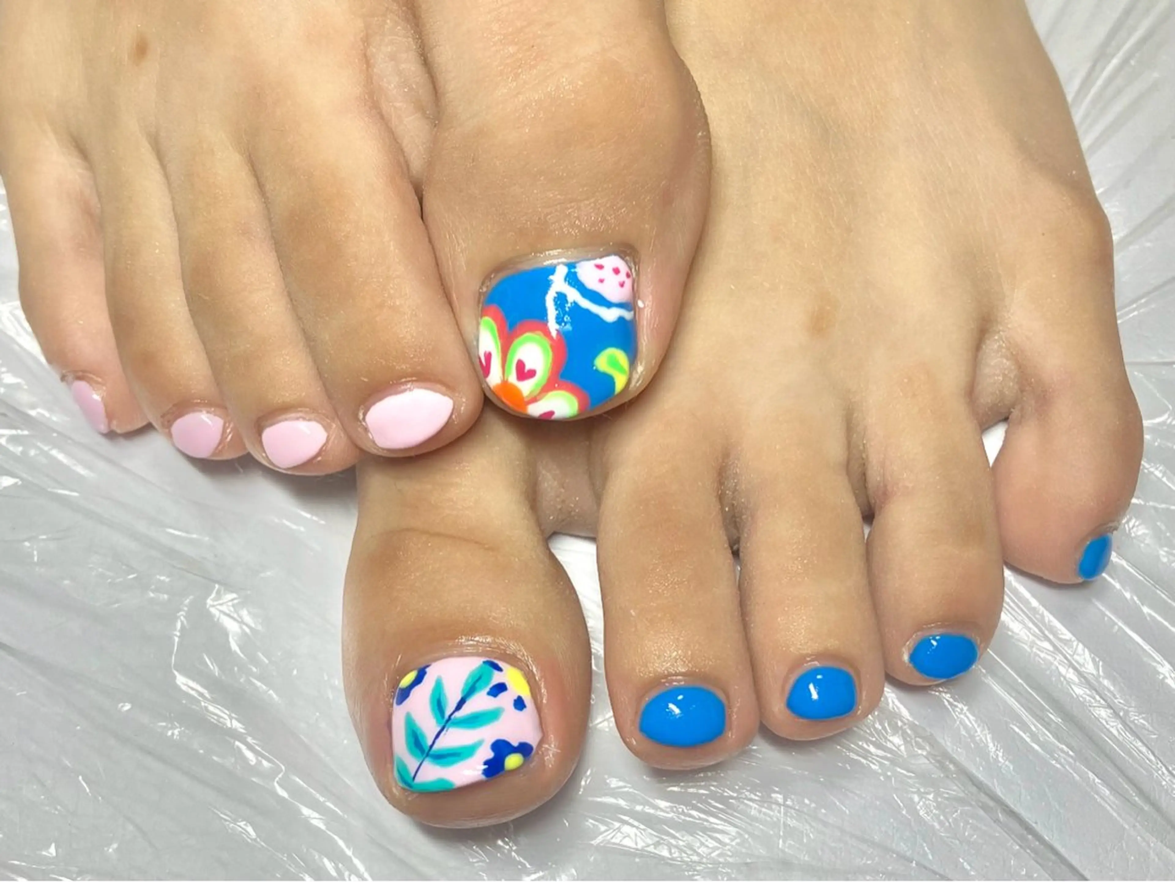 オフあり、オフなしフット親指アートコースの写真