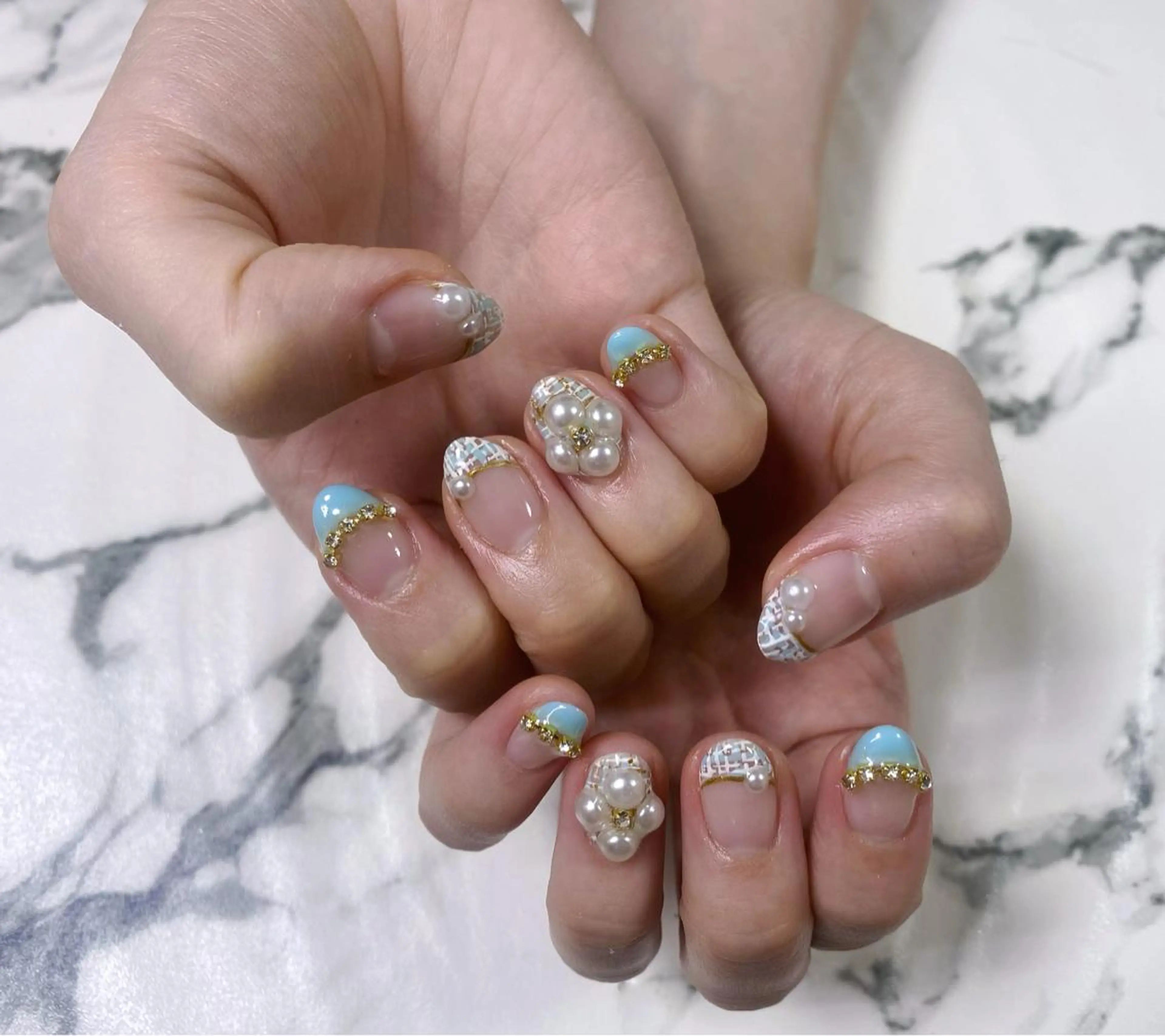 ロング カラー ネイル Q Free nailsのネイルデザイン