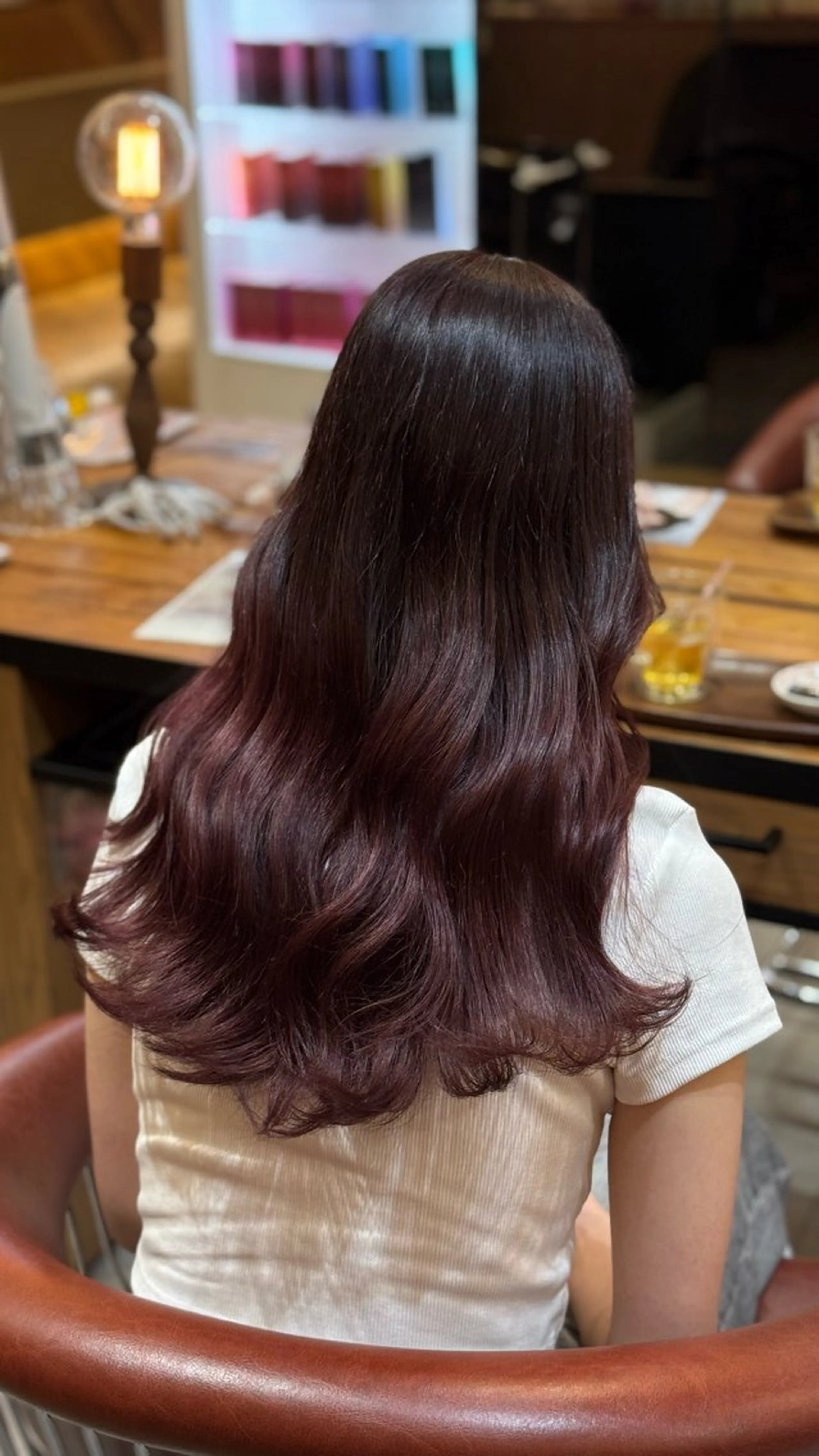 ロング カラー カシス ピンクカラー 今井 光のヘアスタイル