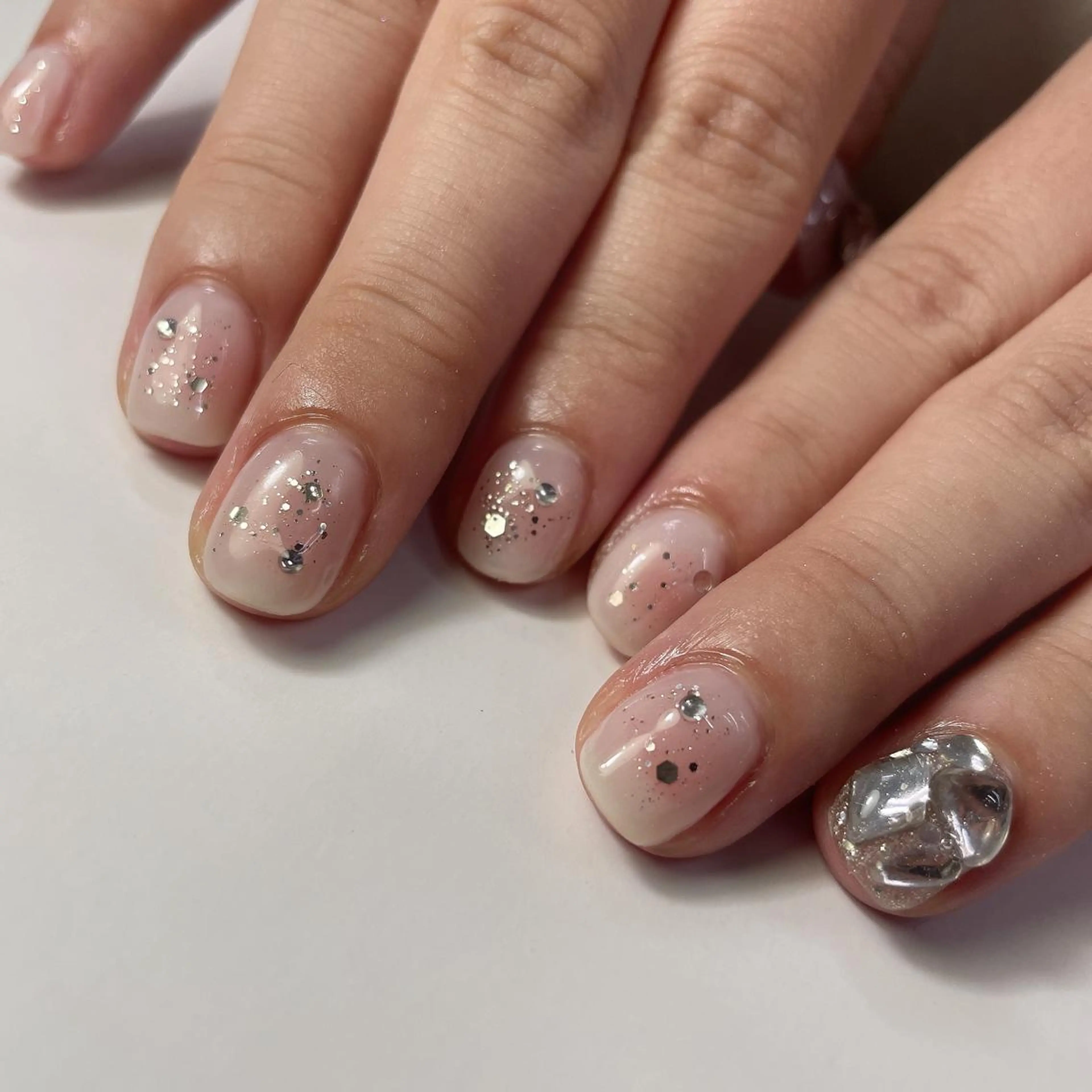 ネイル チークネイル ショートネイル private EMILIA/横浜のネイルデザイン