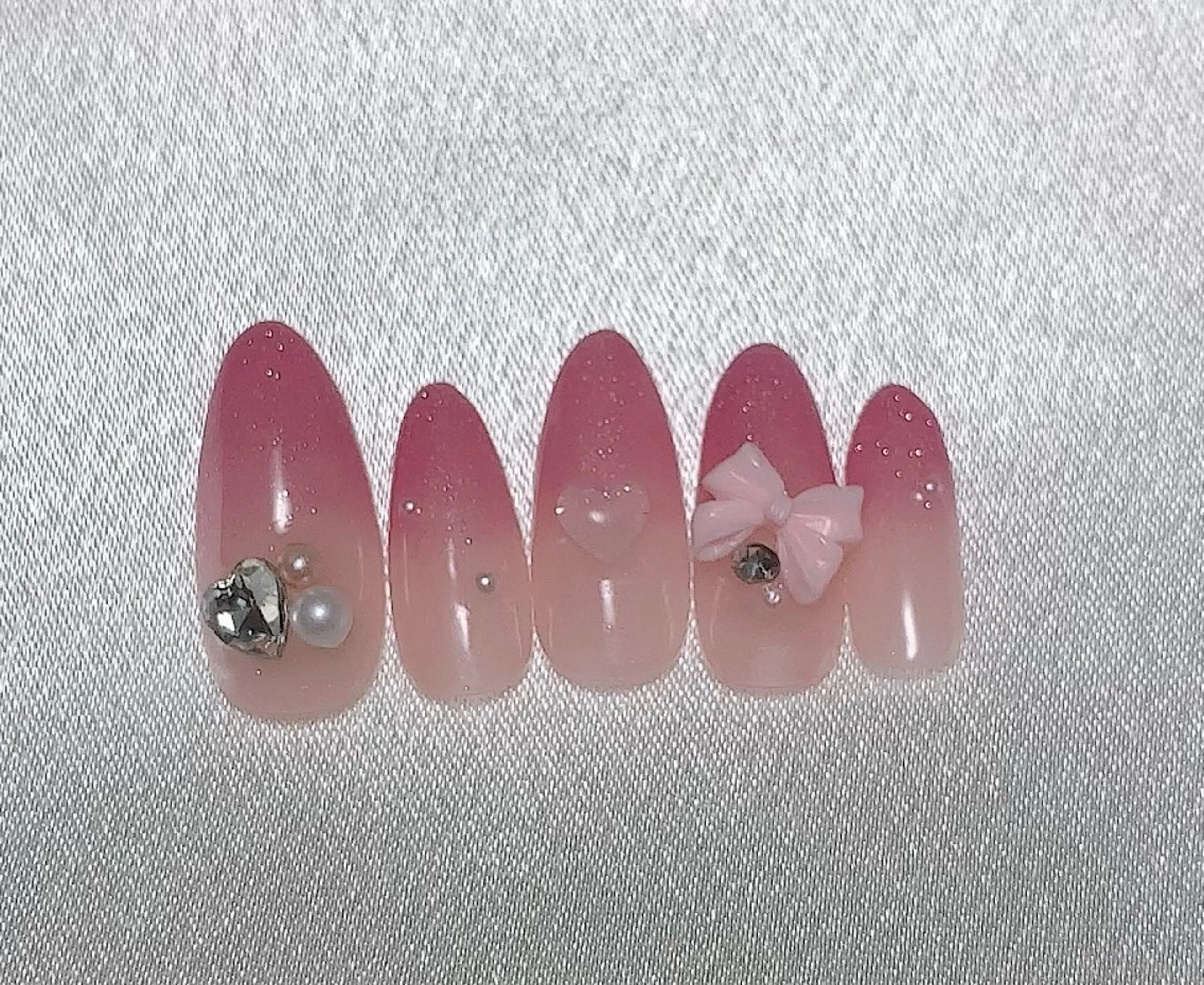 ネイル グラデーション ハート ラメ(グリッター) ラメグラデーション ピンク nail lumièreのネイルデザイン