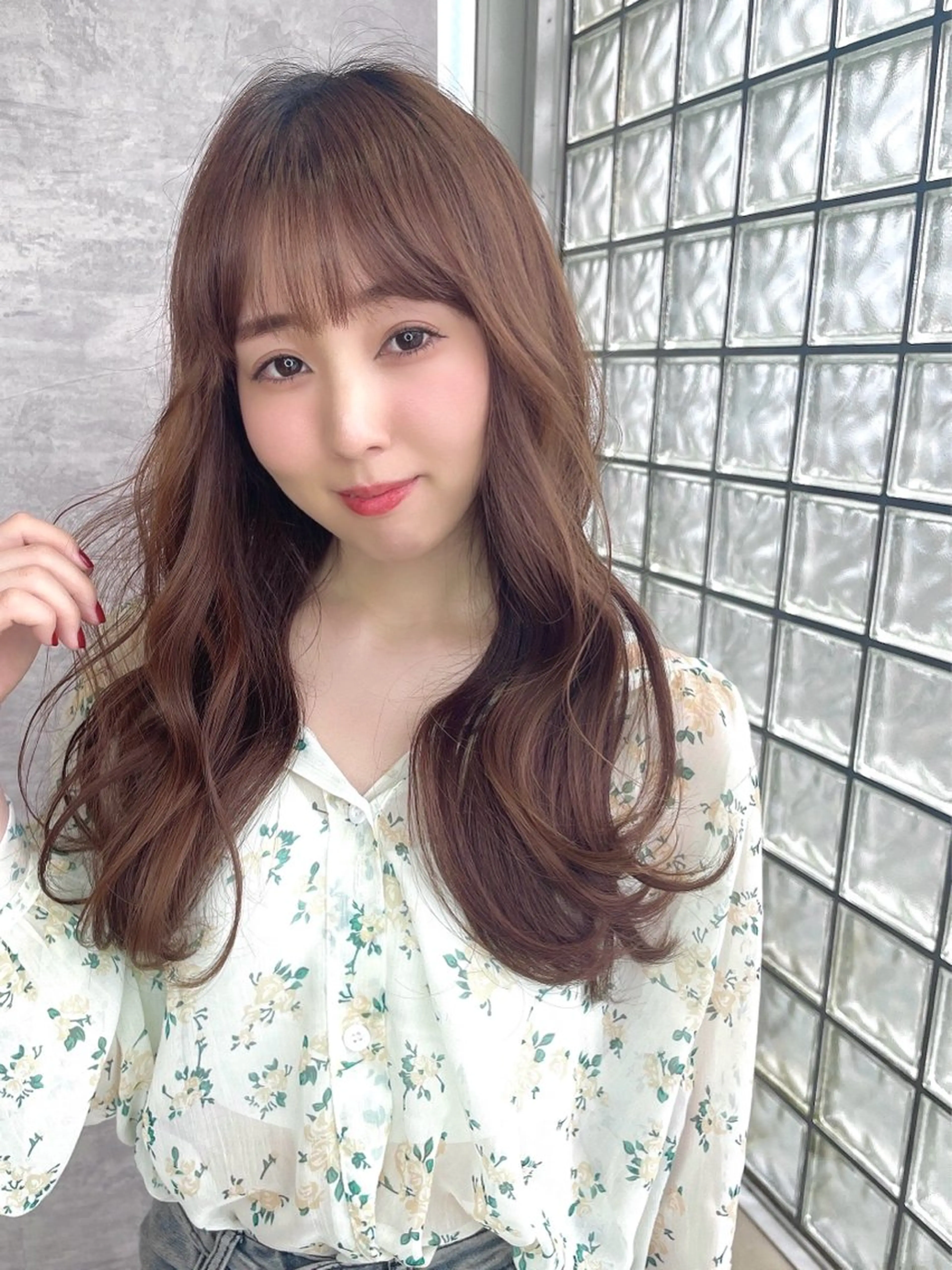 ロング くびれヘア 韓国風ヘア ロング シースルーバング ALBA hair resort所属・塚原 隆志のその他イメージ