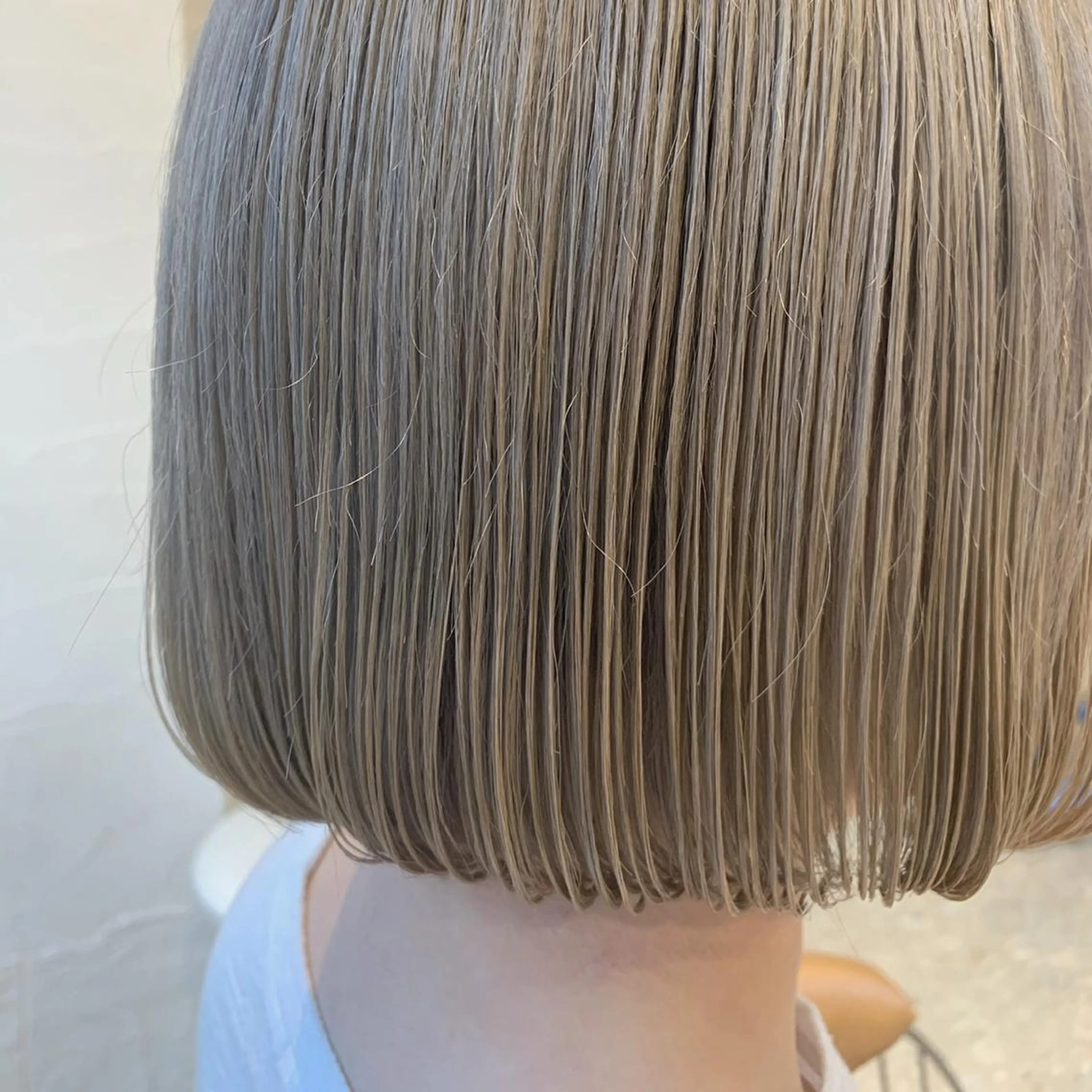 ショート カラー 柔らかオリーブカラー 透明感カラー古澤羅威のヘアスタイル