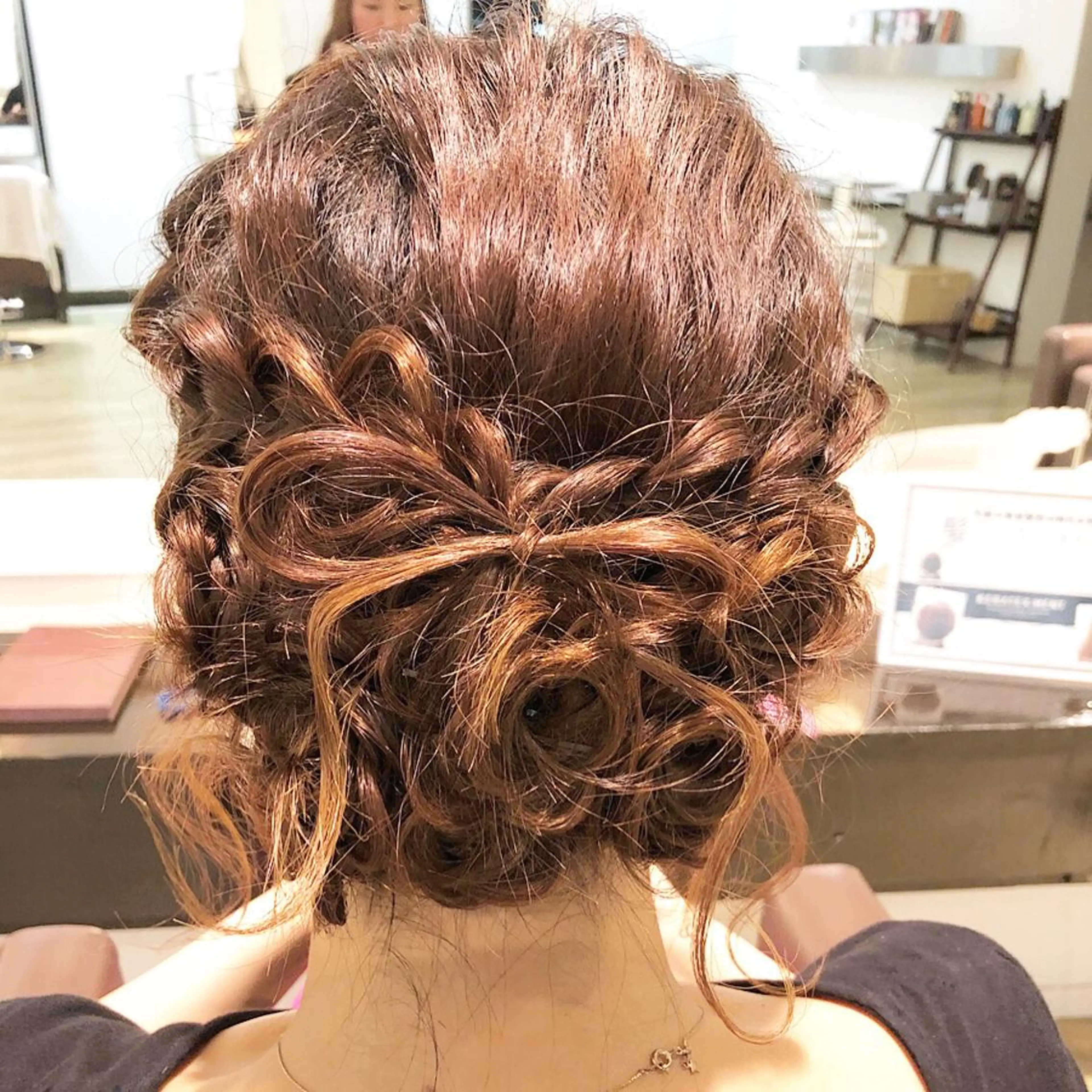 ロング ヘアアレンジ XXXY'S Color Flip所属・小宮 真理奈のヘアスタイル