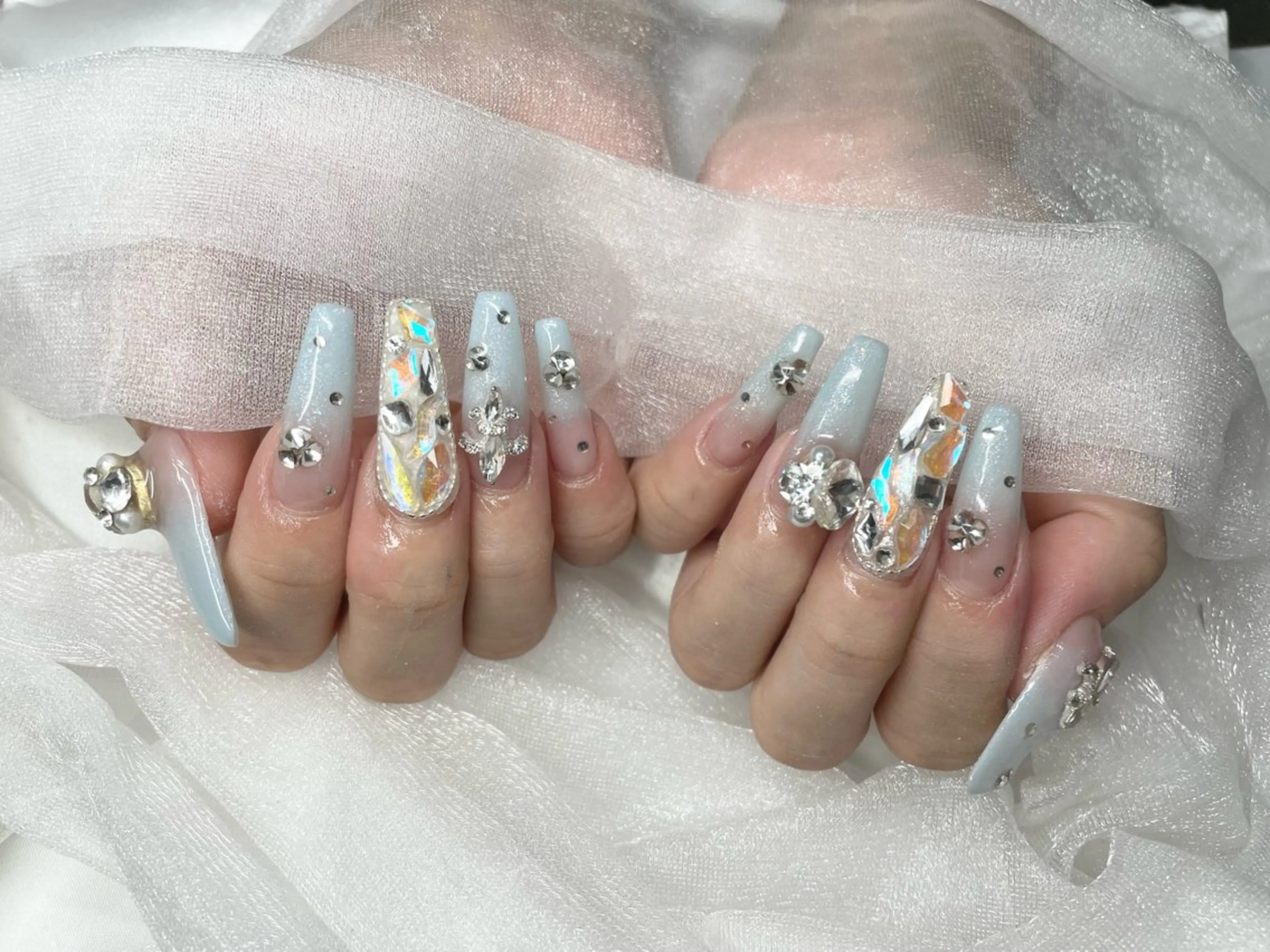 ネイル ハンドネイル Roi〈ロワ〉 Minakoのネイルデザイン