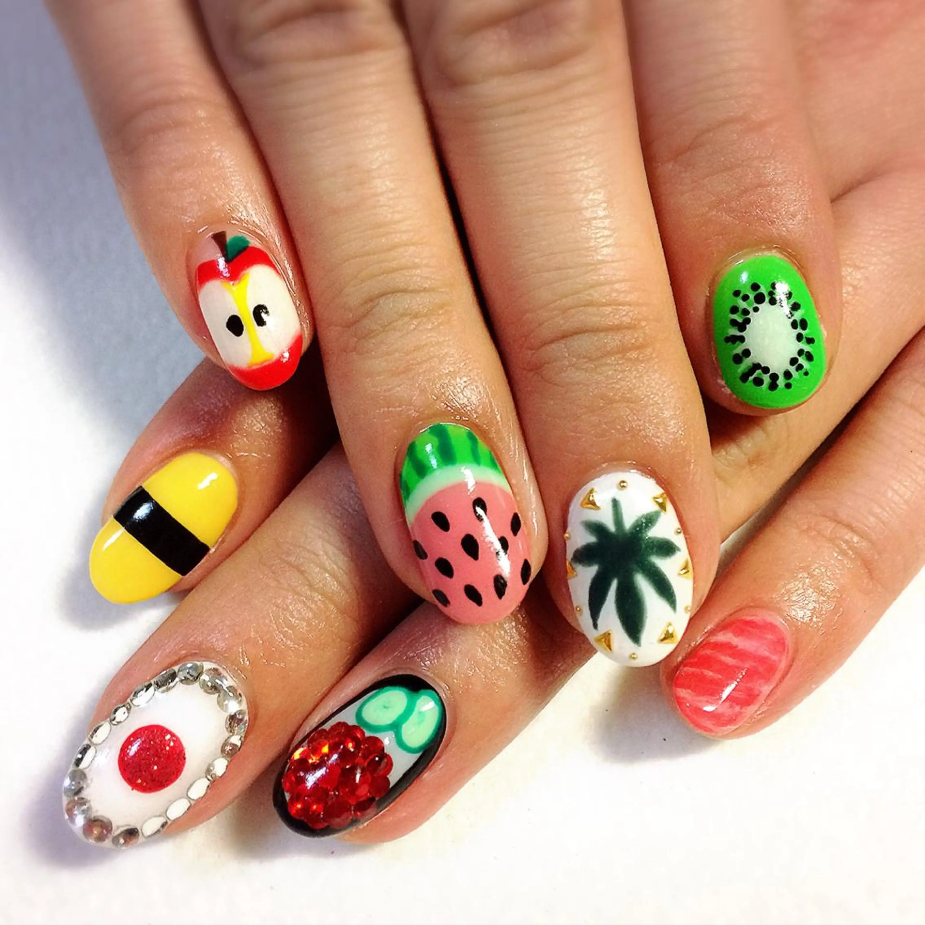 ネイル VIOLUS所属・VIOLUS 関目のネイルデザイン