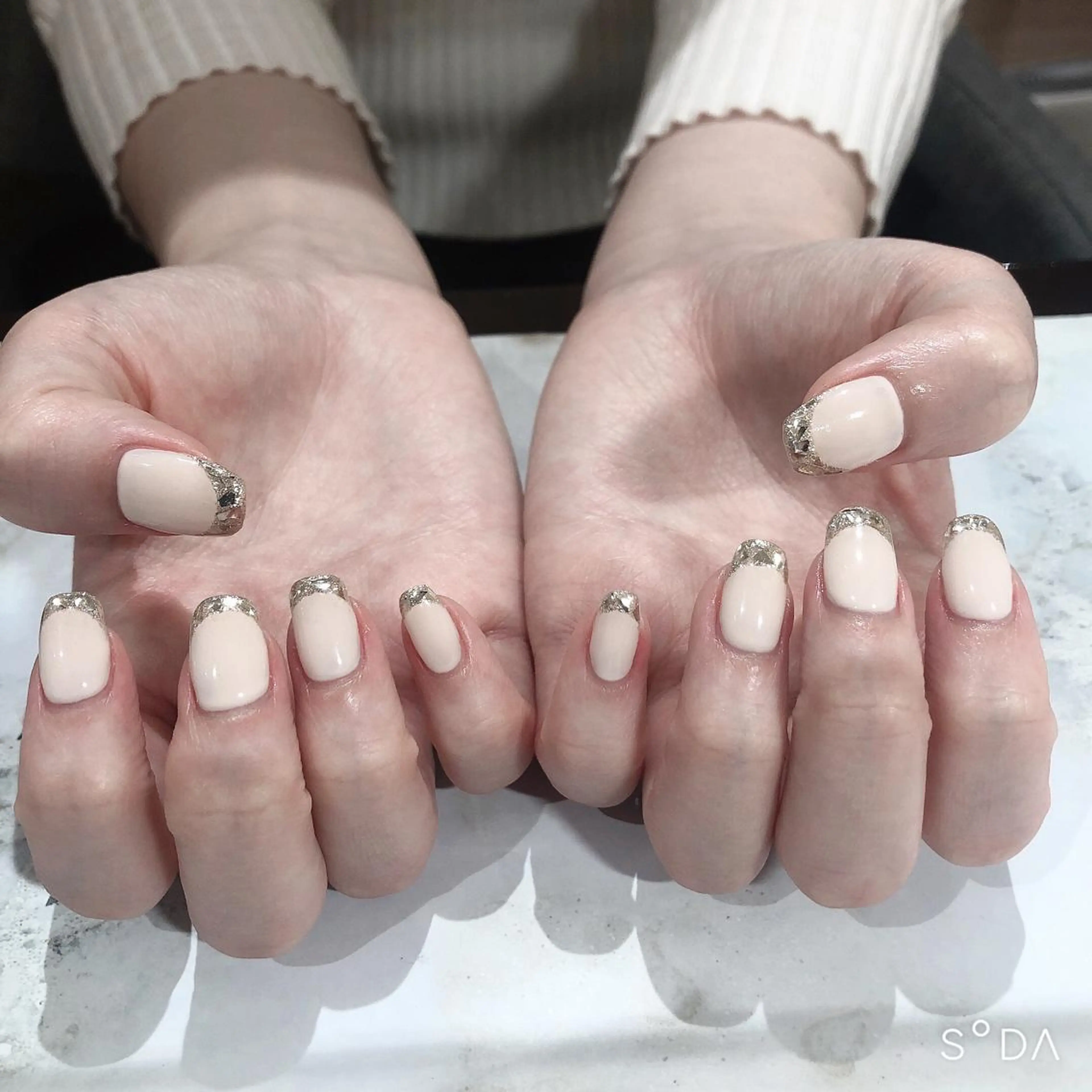 ネイル フレンチネイル ガラスフレンチ ハンドネイル 吉野✨ ネイルデザイナー✨のネイルデザイン