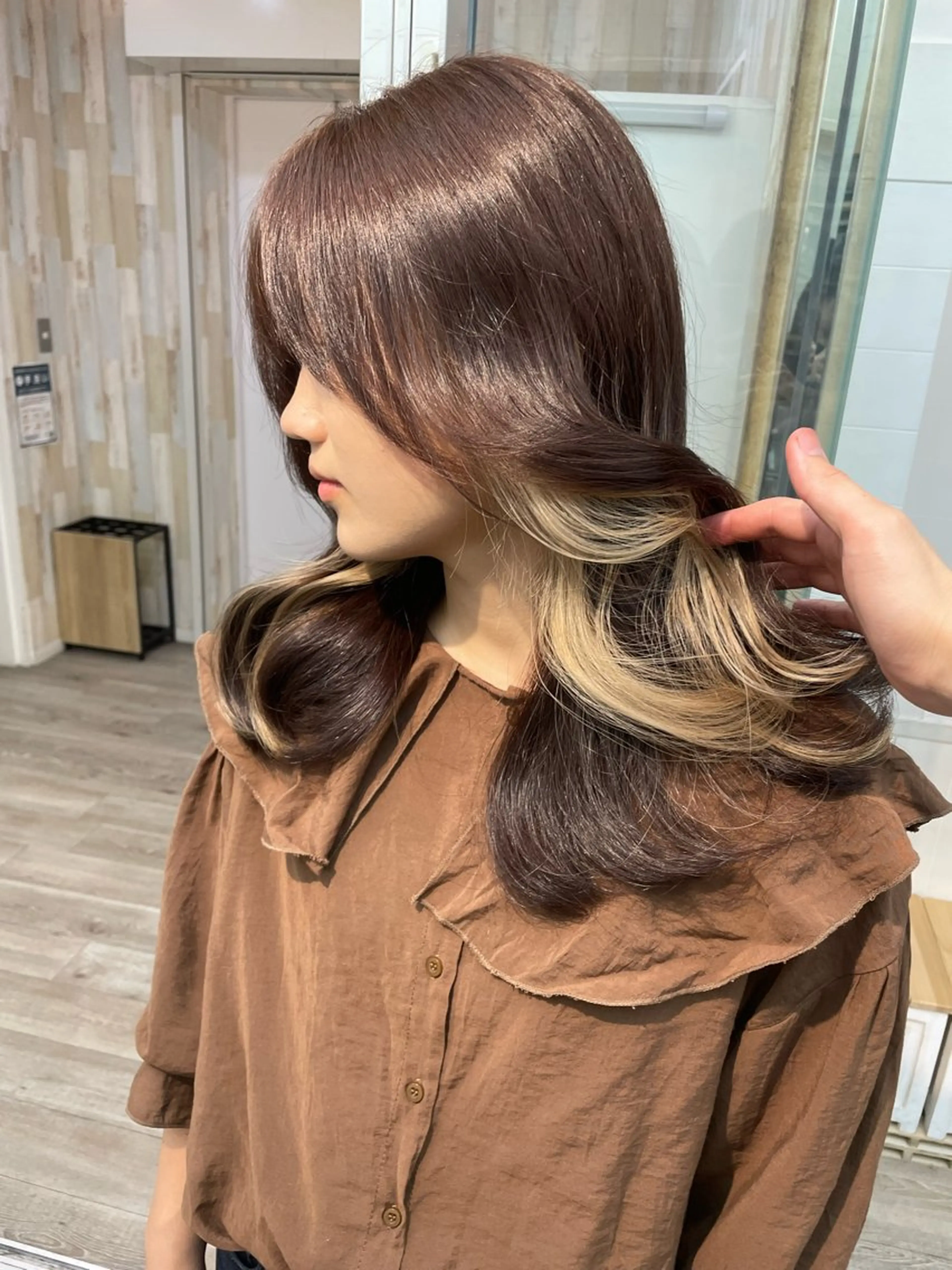 ロング カラー ベージュカラー ブラウンカラー ミルクティーベージュ カット ヘアカラー HIKARU副店長/ ✨️髪質改善のヘアスタイル