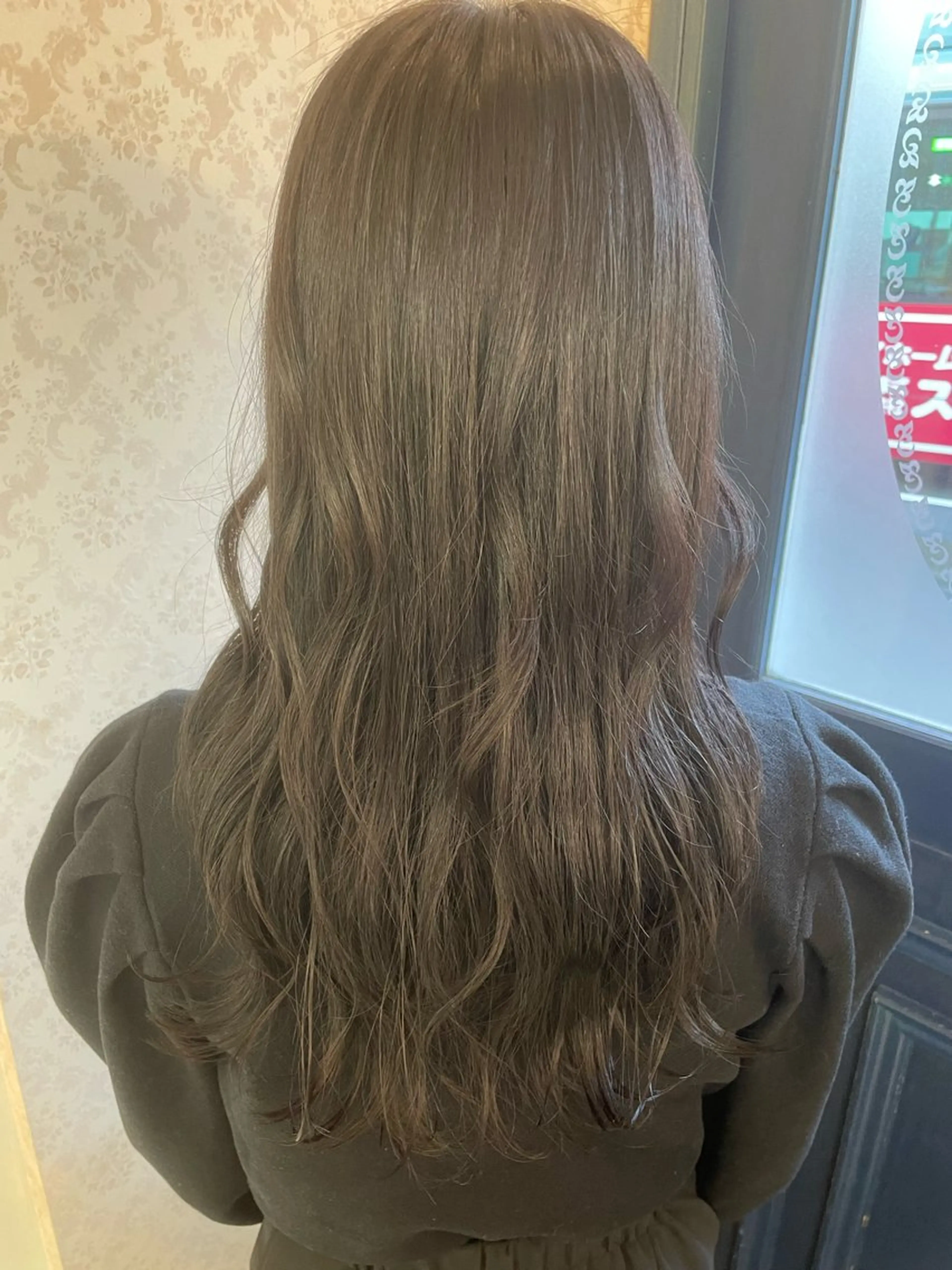 ロング ヒヨシ ルナのヘアスタイル