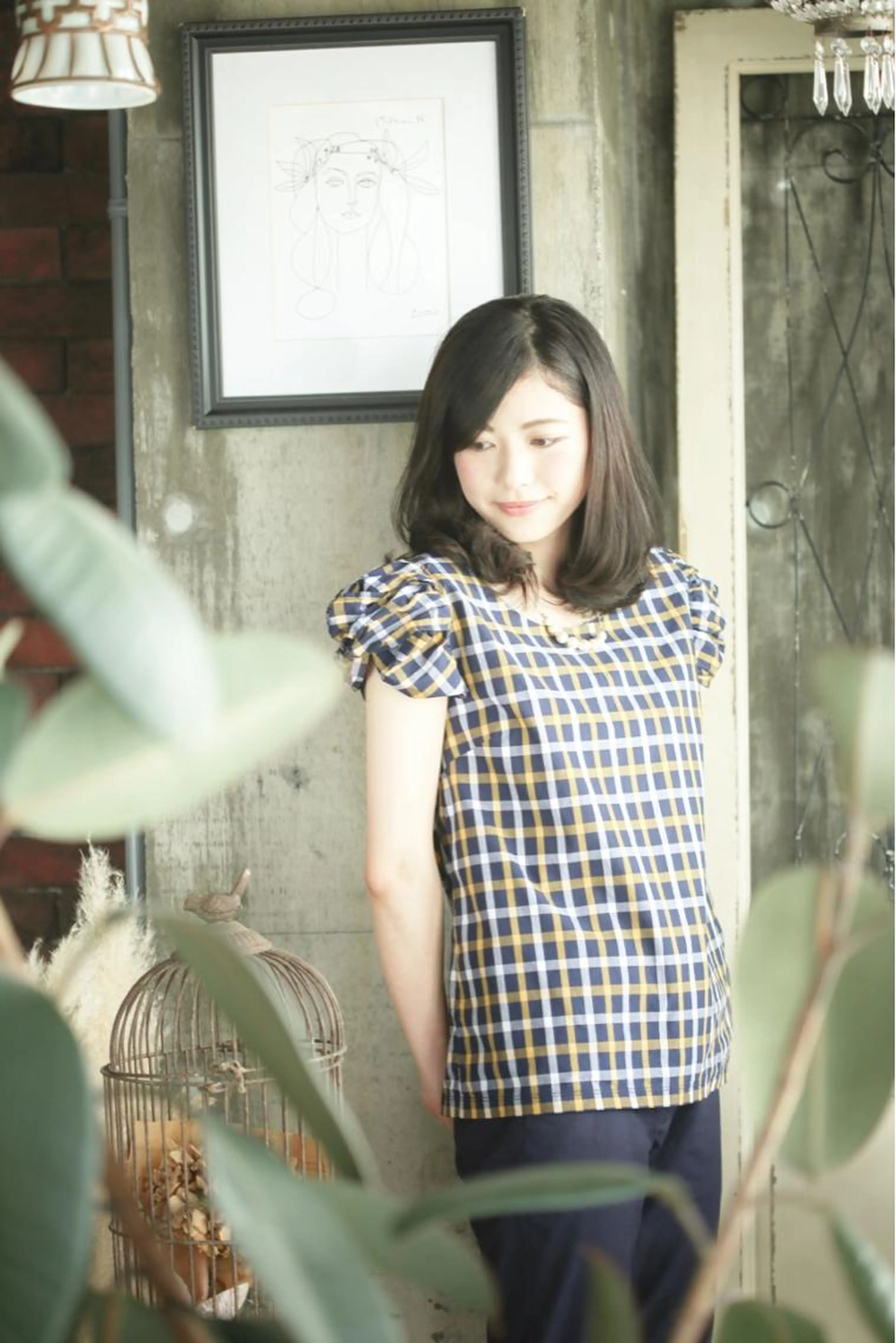 デザインカット+極潤うるツヤアイロンストレート　【ロング料金有り/肩下＋1100円/胸下＋2200円/腰下＋3300円】の写真