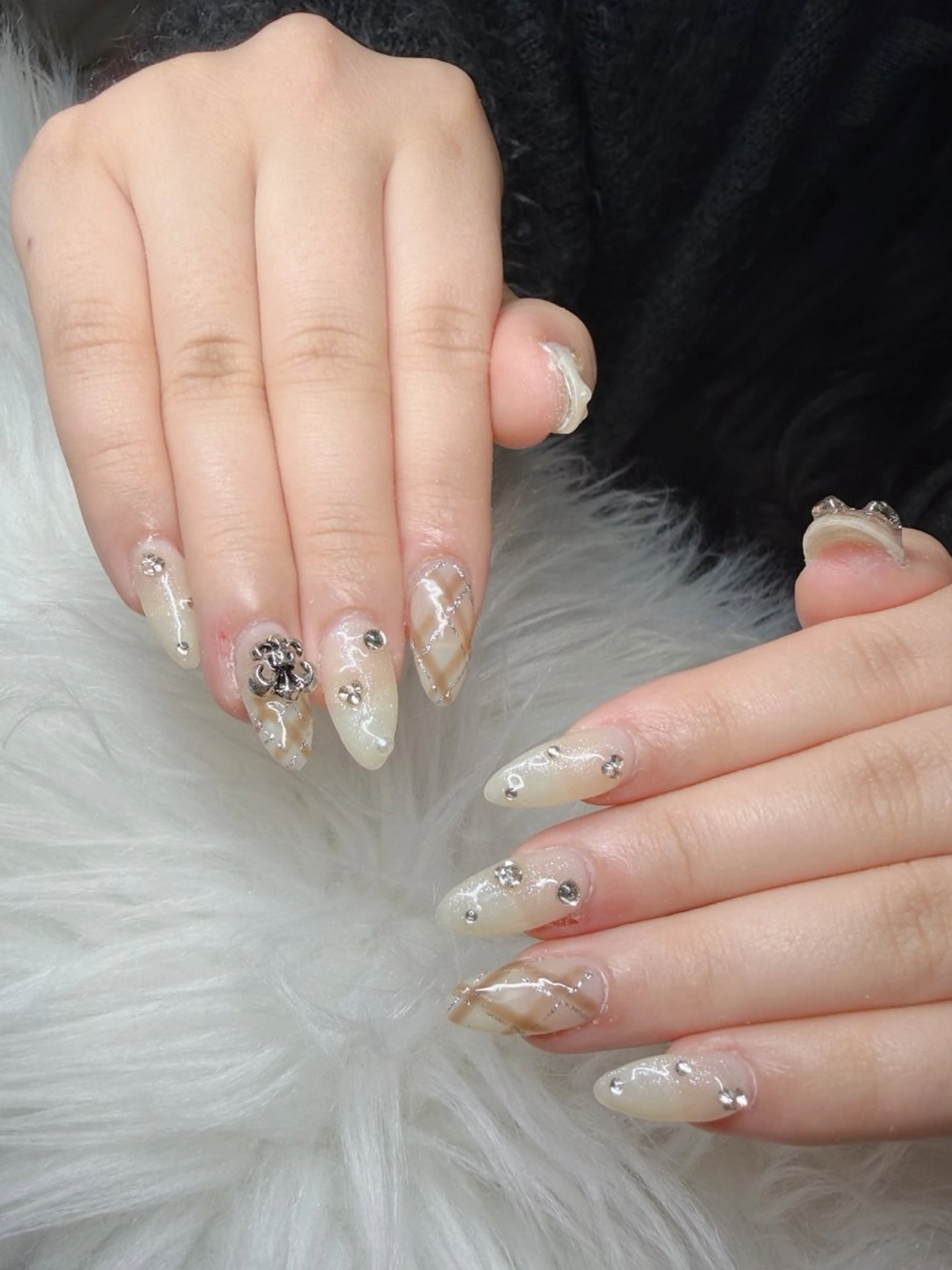 ネイル Lee Nailsのネイルデザイン