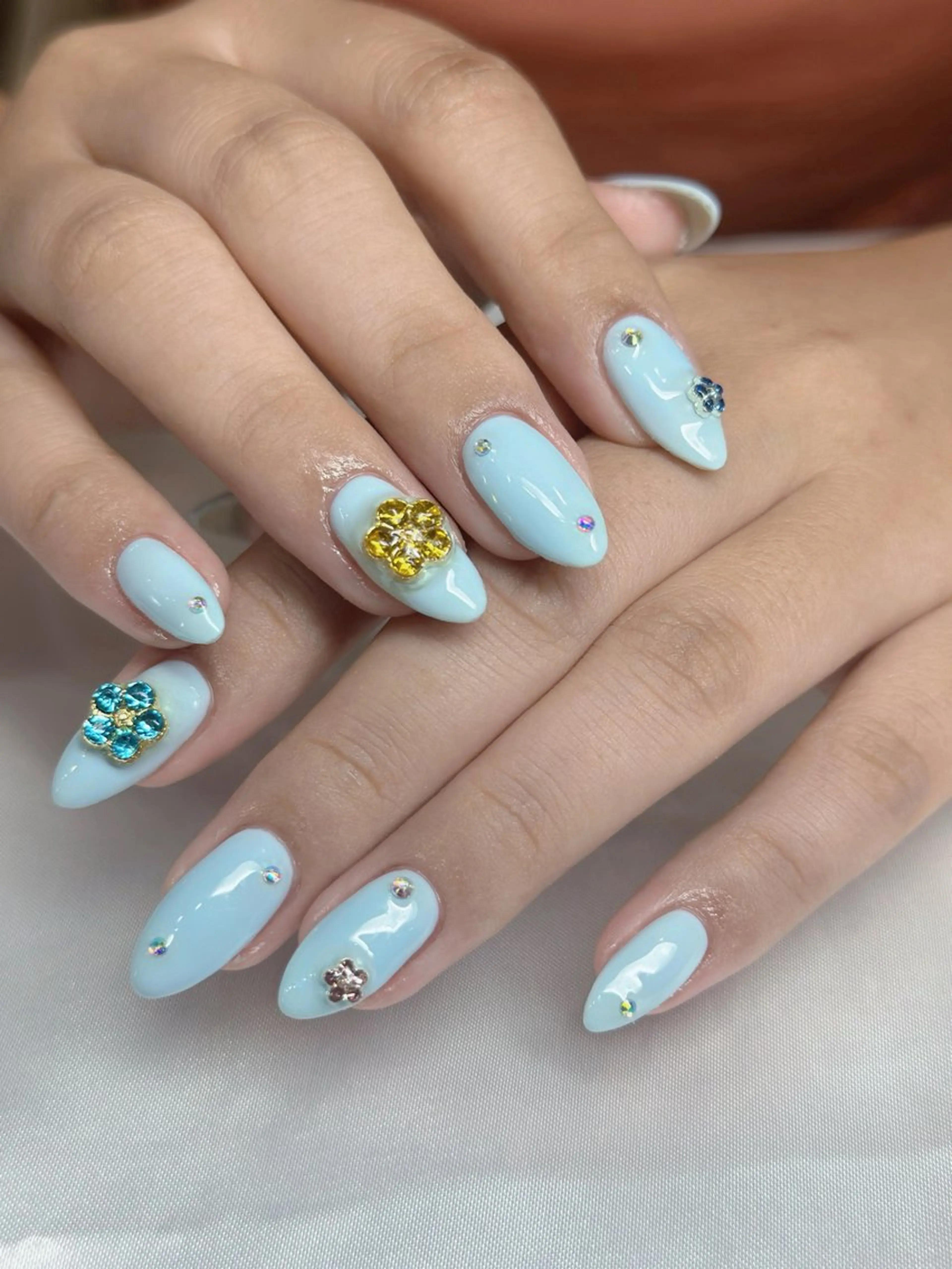 ネイル ワンカラーネイル ストーンネイル Mi nailsのネイルデザイン