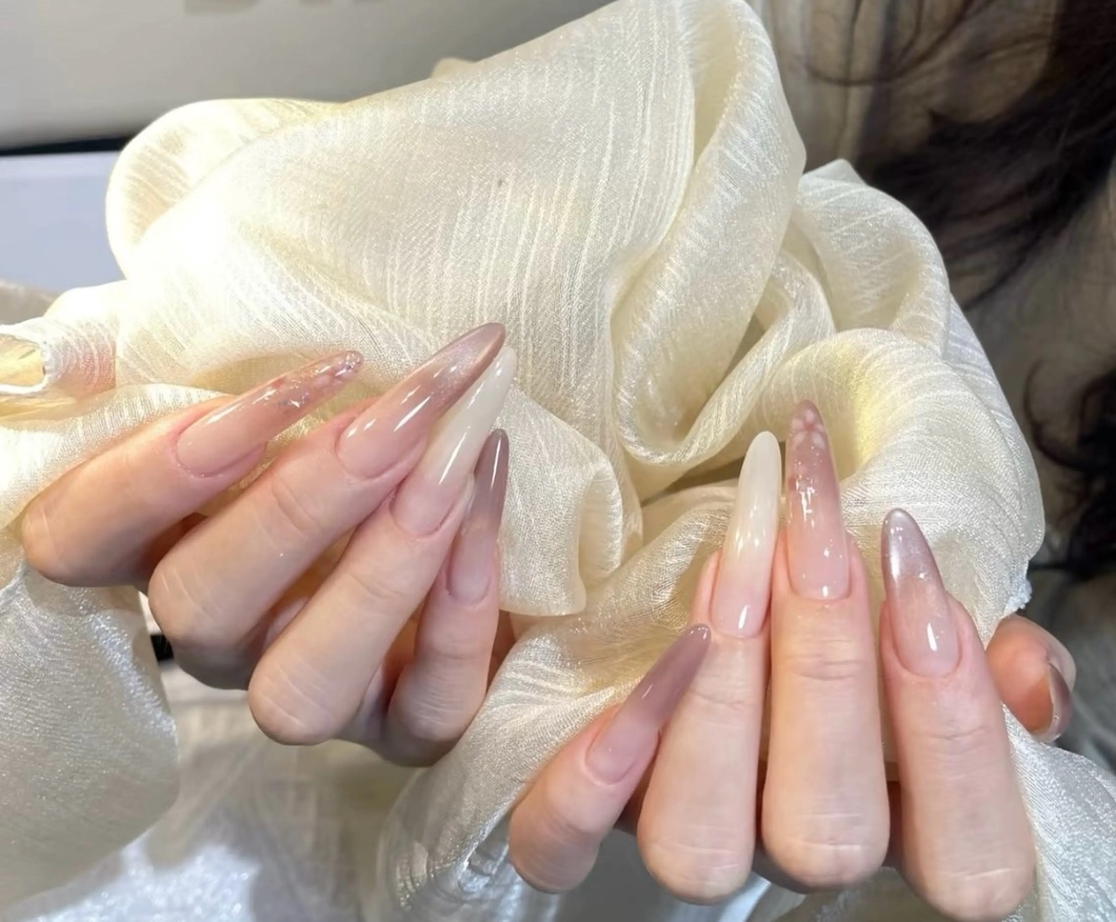 ネイル チークネイル 長さ出し フレンチネイル ガーリー 韓国ネイル sun nail池袋 モデル募集のネイルデザイン