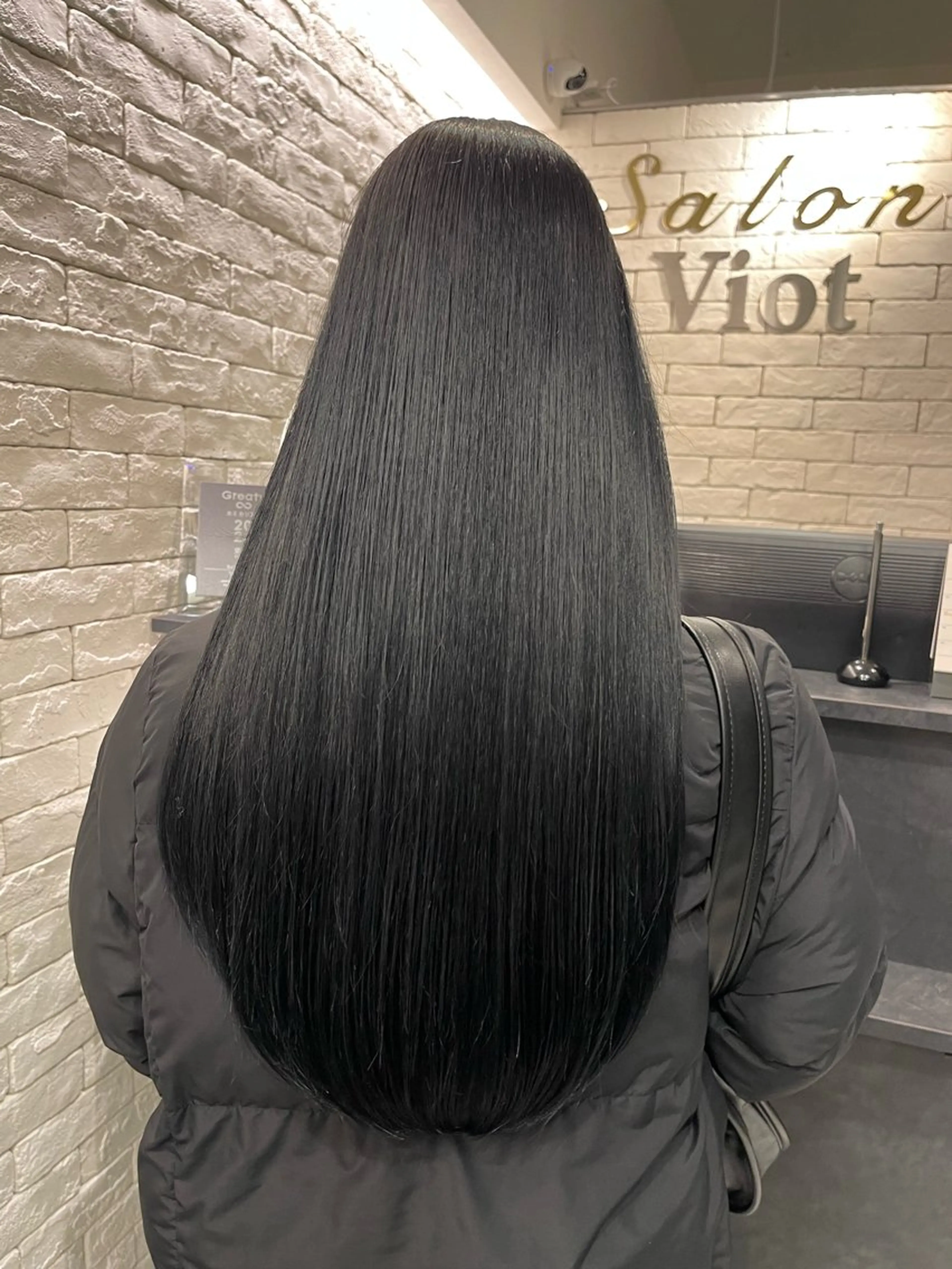 ロング カラー TENSHO レイヤー／ハイトーンのヘアスタイル