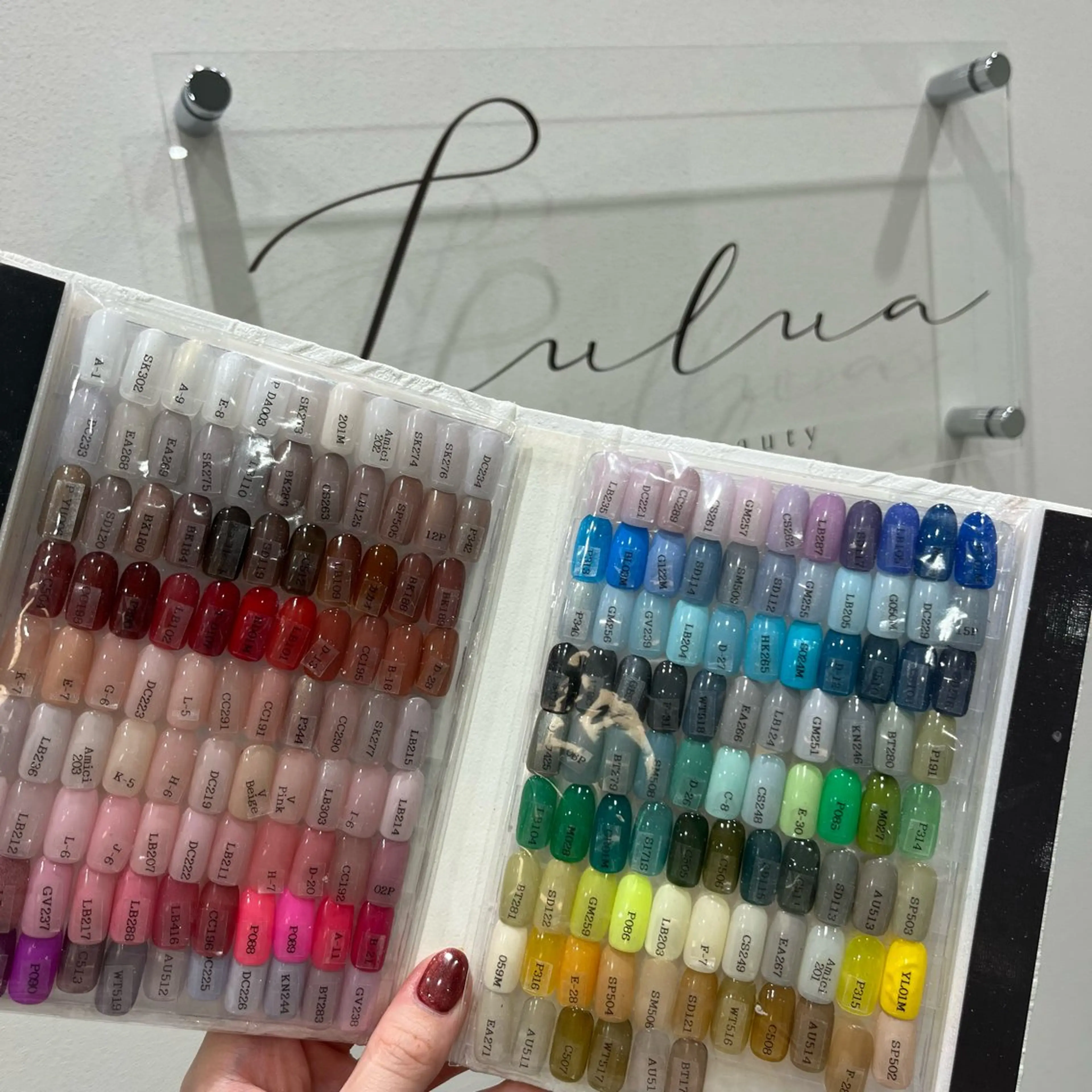 ネイル Lulua Natsukiのネイルデザイン