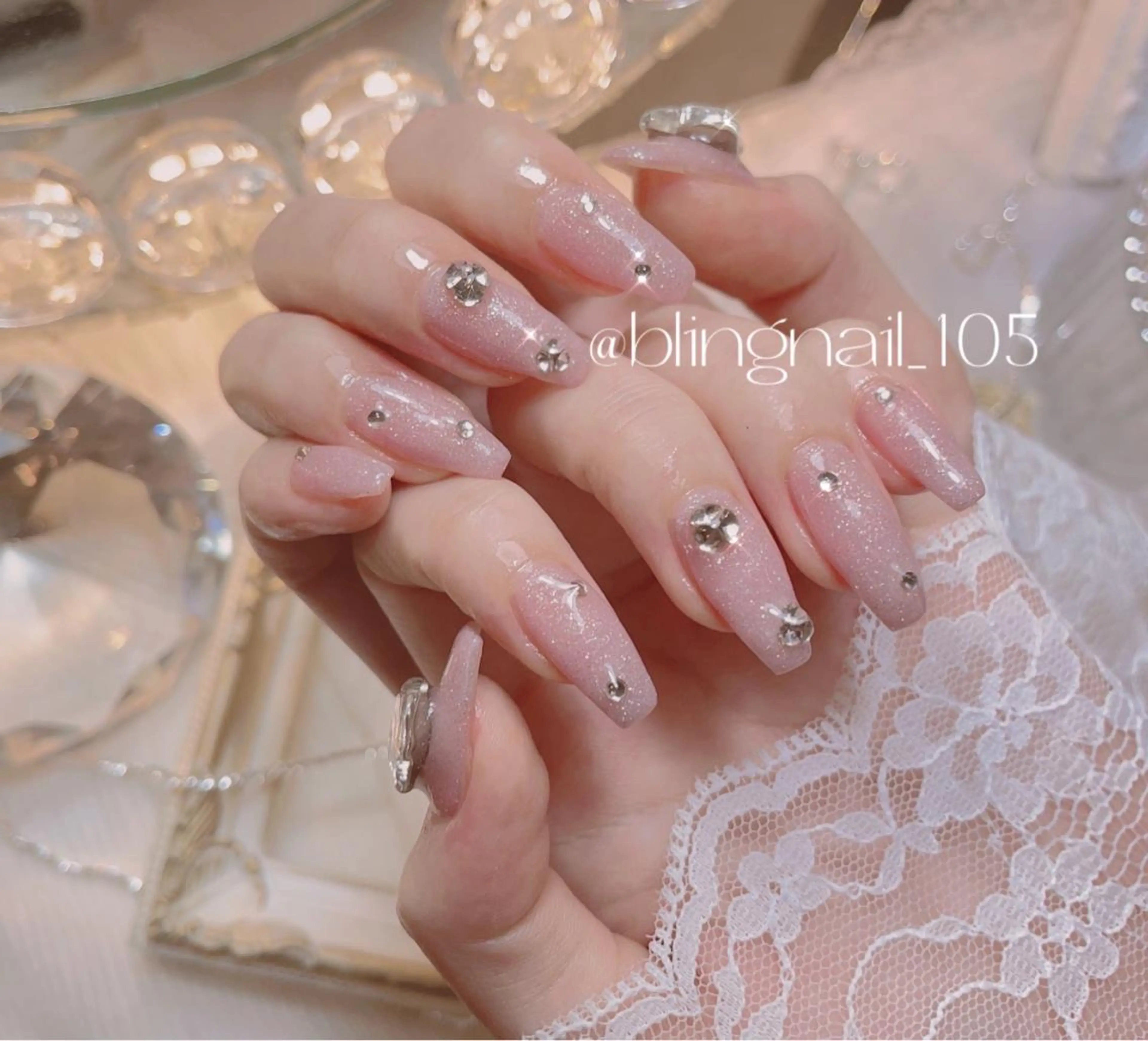 ネイル 23時まで❤︎韓国、 ワンホンネイルのネイルデザイン