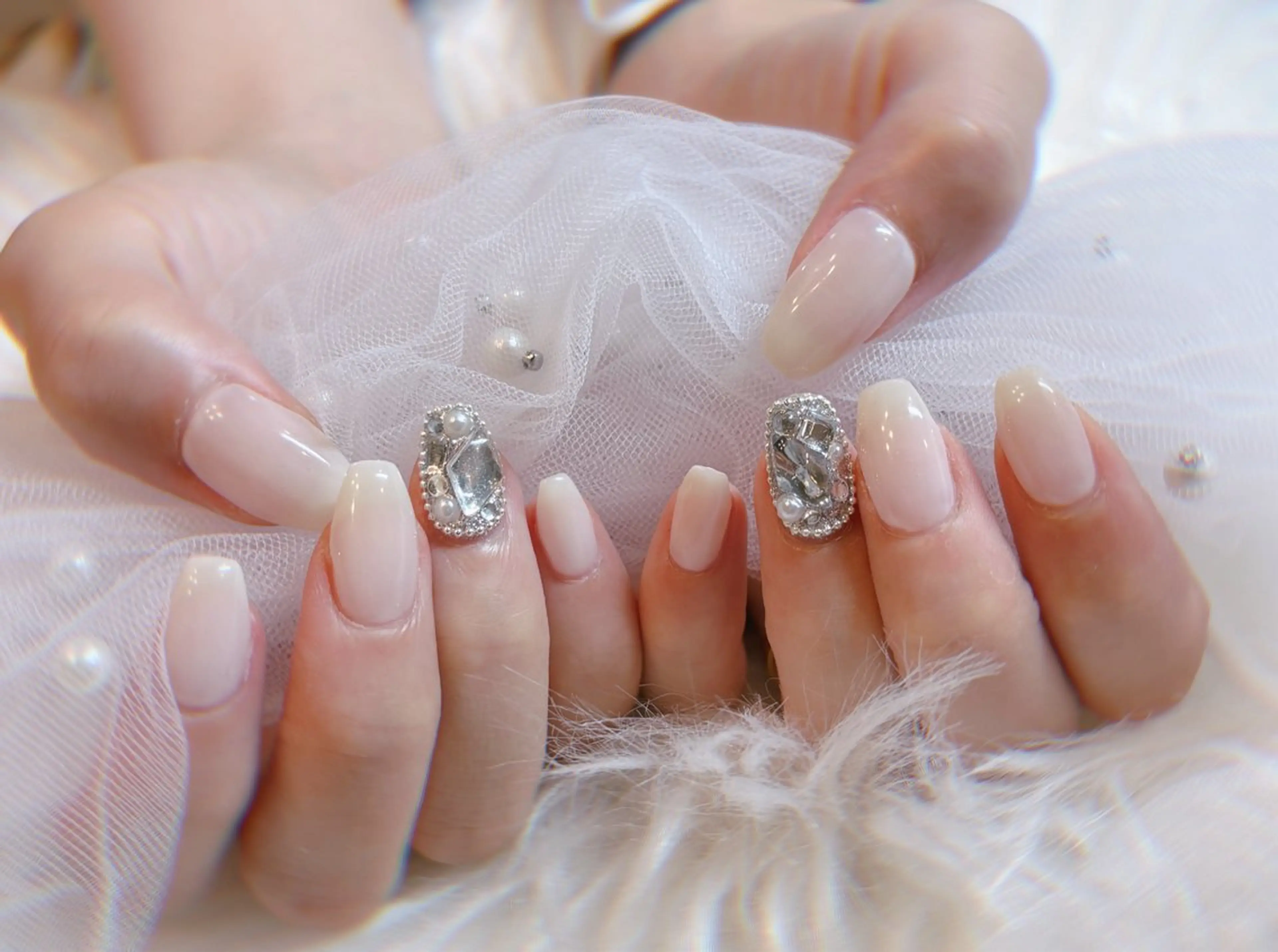 ネイル ハンドネイル ハンドケア le'a-レア-【ア イ×ネイル×眉】のネイルデザイン