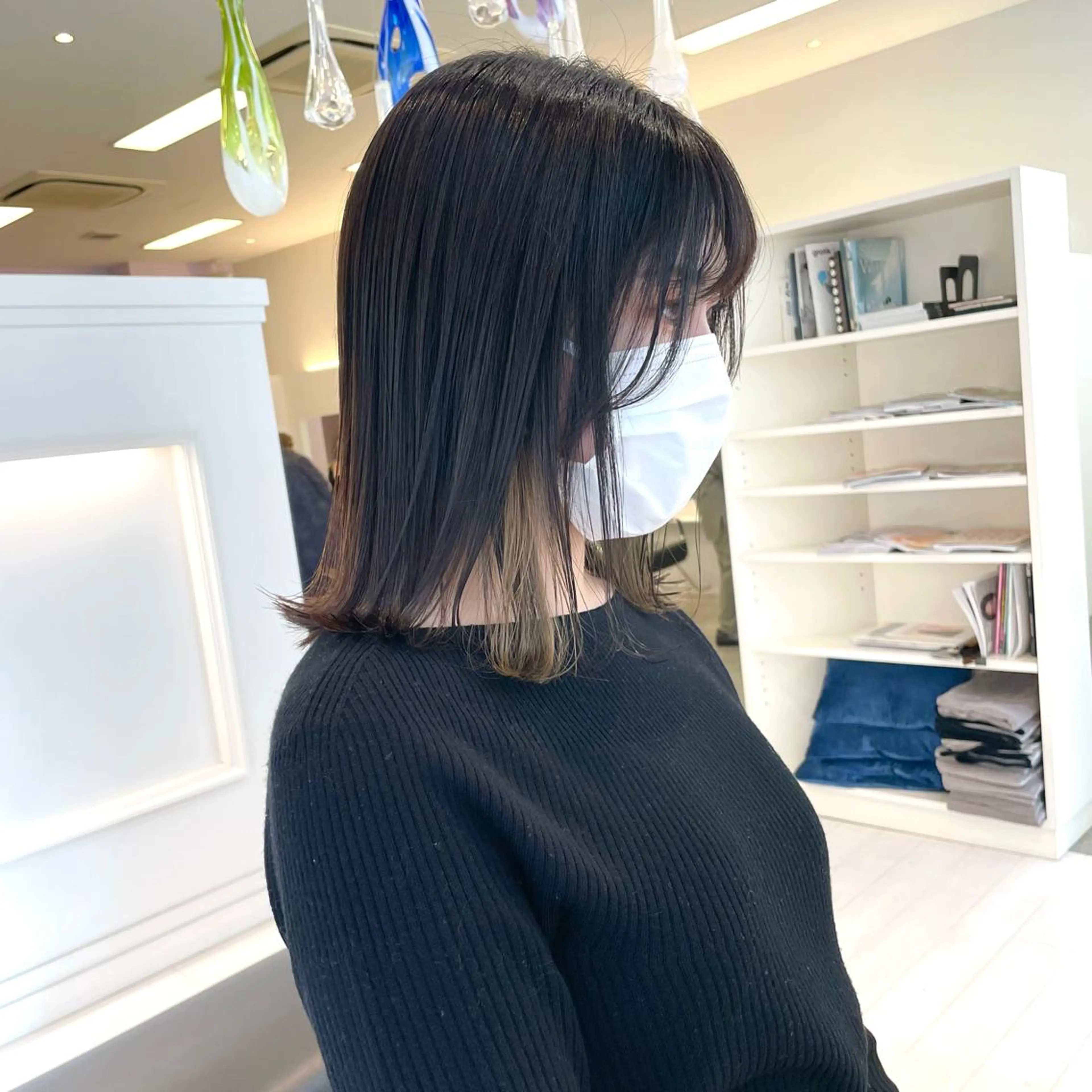 ミディアム カラー ヘアアレンジ アディクシーカラー ベージュカラー ブリーチ グレージュ GO TODAY  SHAiRE SALON岡山所属・Sana/ 耳ツボ/インナーのヘアスタイル