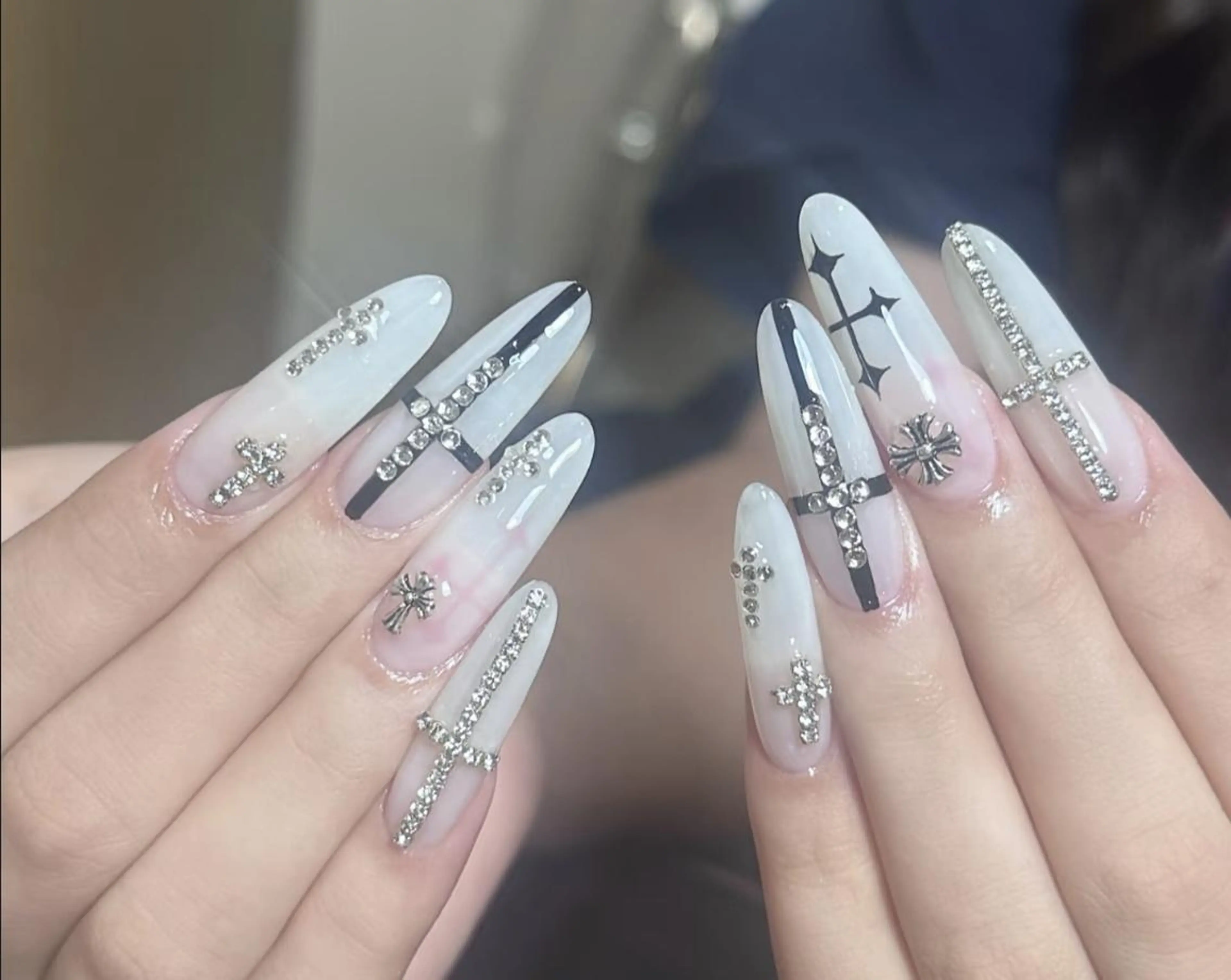 ネイル ハンドネイル 🎀 Ayaka_nailのネイルデザイン