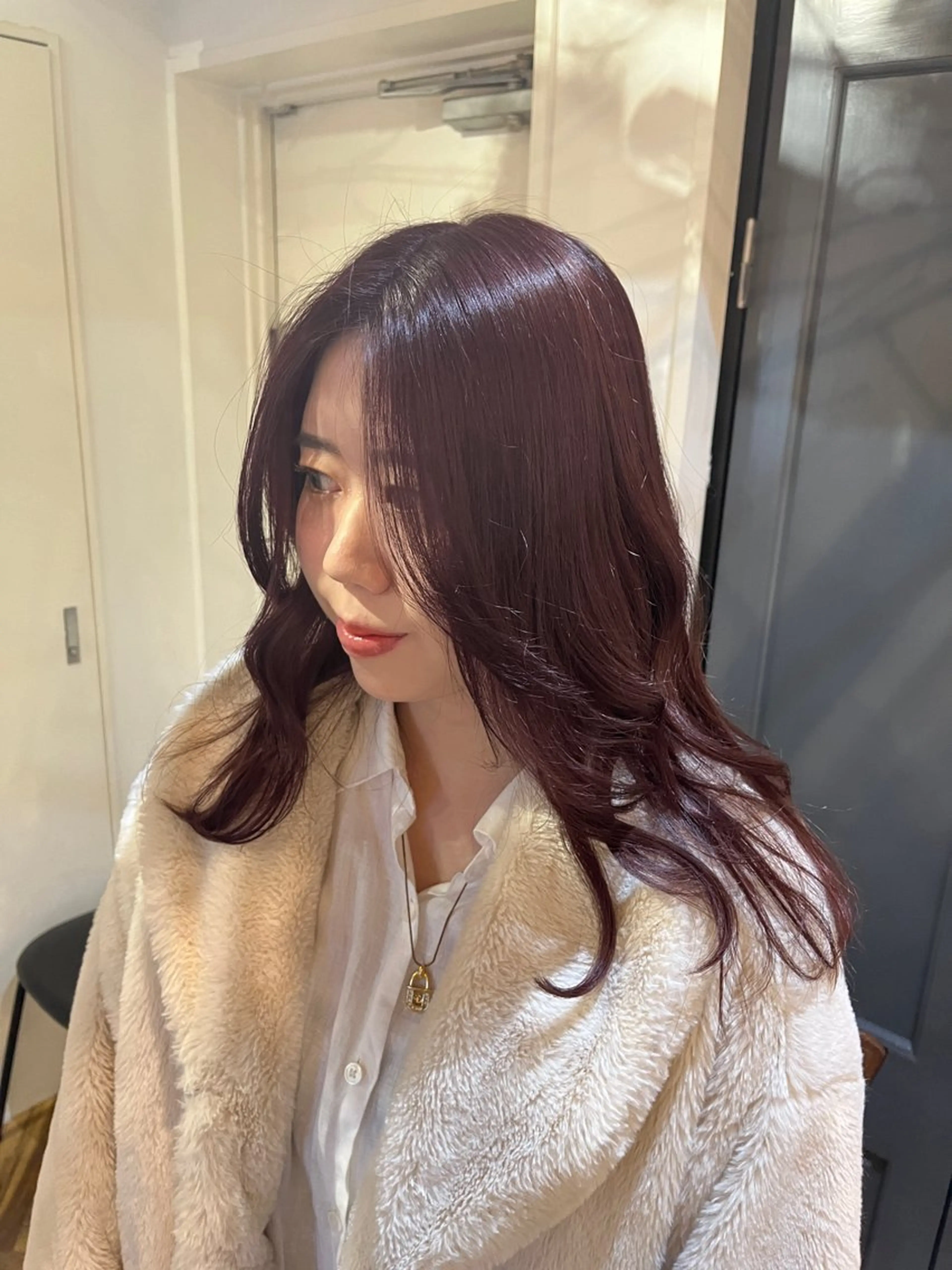 セミロング カラー 透明感カラー HOMIE TOKYO所属・sora / 渋谷 / ハイトーンのヘアスタイル