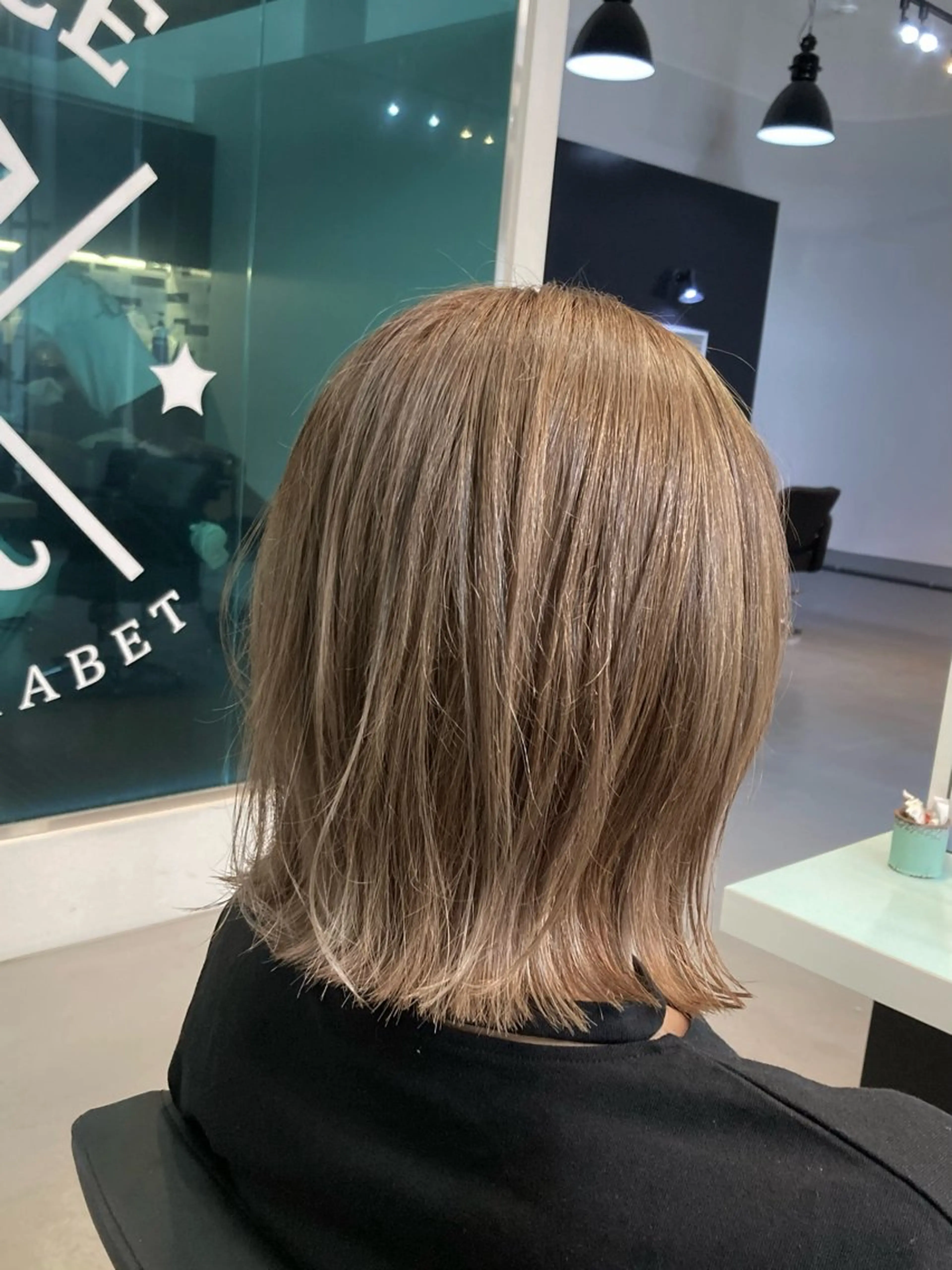 ミディアム ボブ 外ハネヘア CODE.LINE 静岡伝馬町所属・浦田侑希 CODE.LINEのヘアスタイル