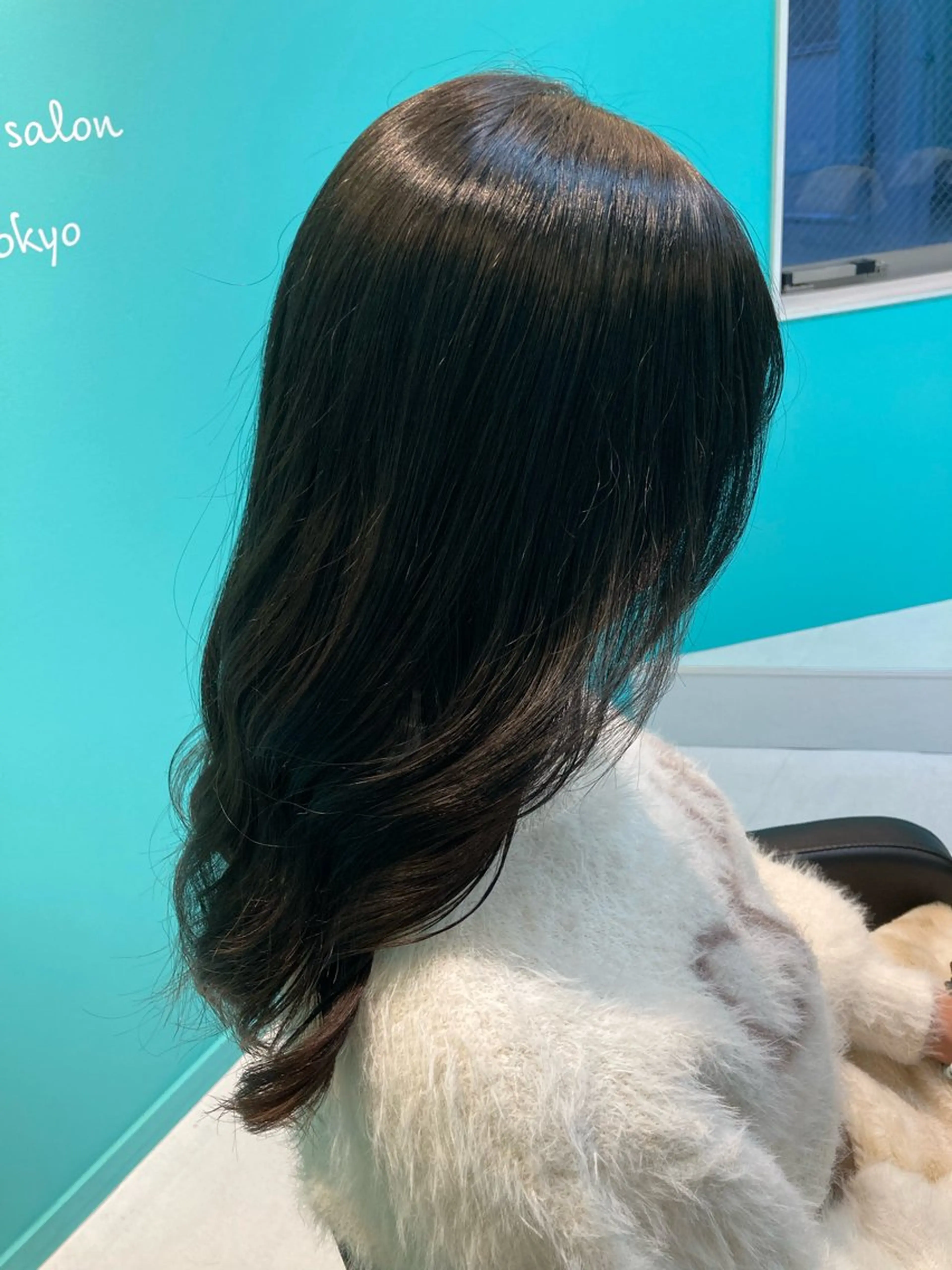 ロング カラー 黒髪 ブルーカラー ブルーブラック 🫧透明感✨ブリーチ 💫ダメージレス🫧のヘアスタイル