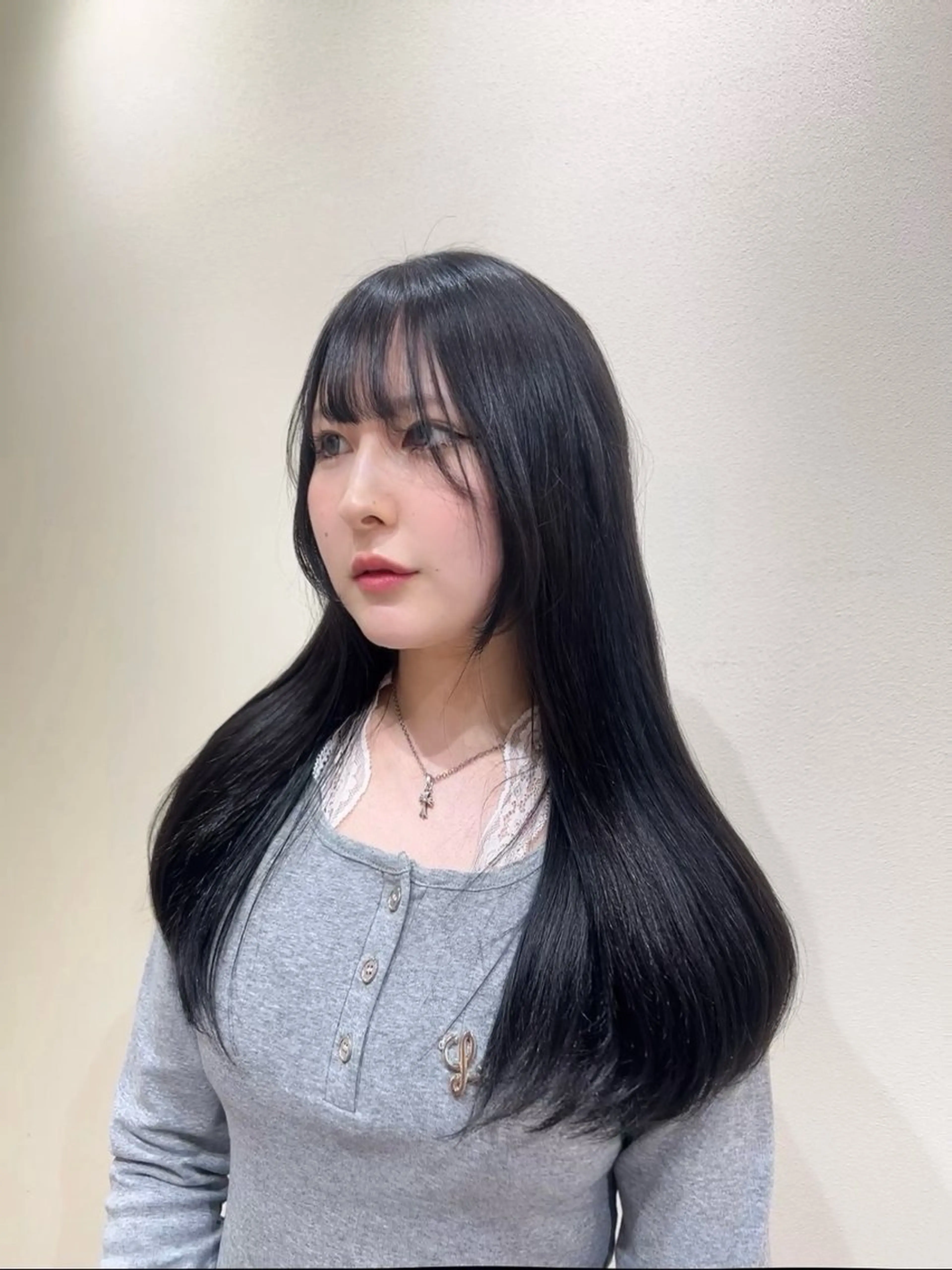 セミロング 髪質改善 ヘアカラー hiyori🎀/艶 カラー/レイヤーのヘアスタイル