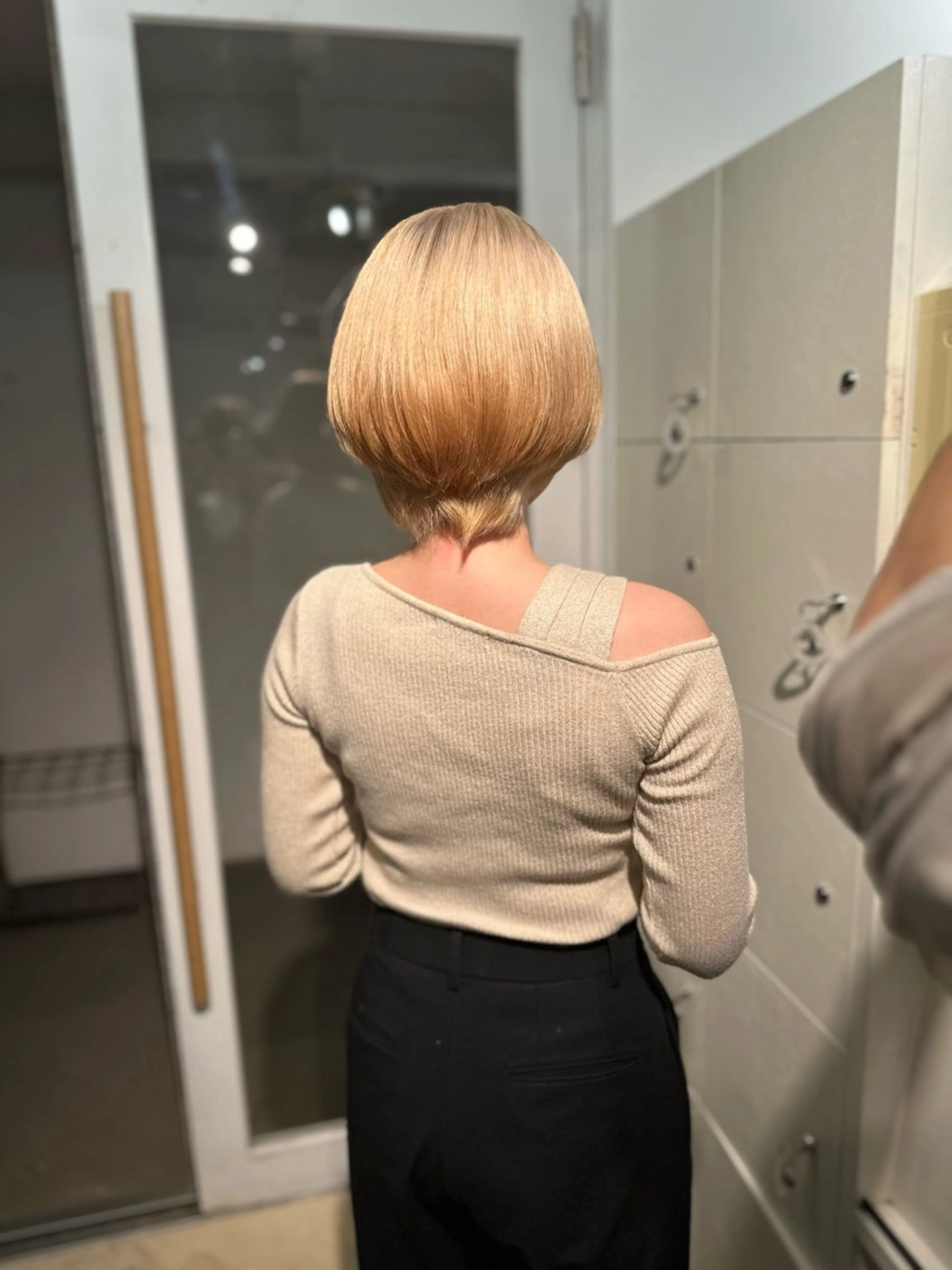 ショート カラー ヘアカラー トリートメント ハイトーンカラー が絶対可愛い✨泰聖✨のヘアスタイル