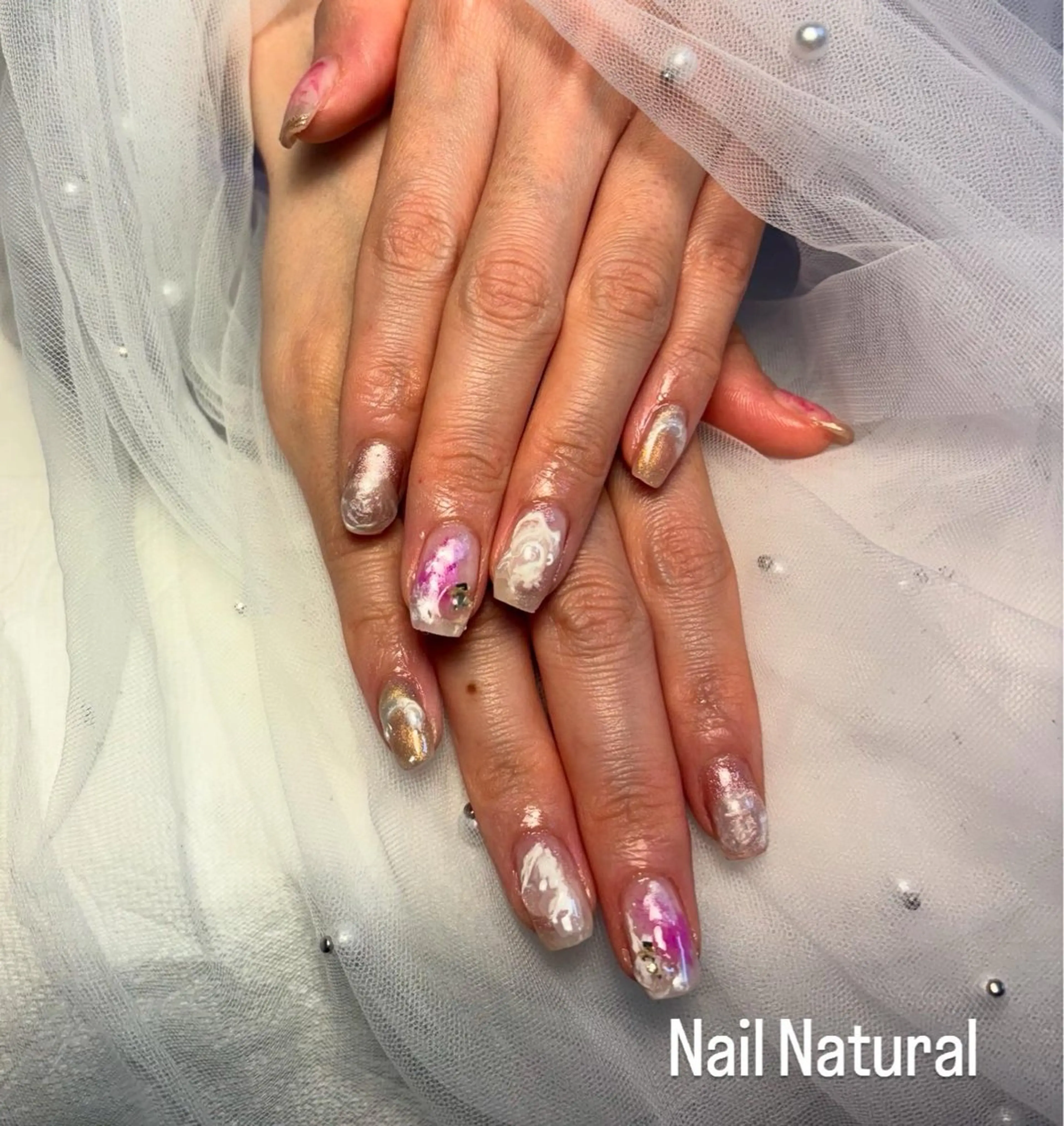 ネイル フラッシュネイル フットネイル フレンチネイル ジェルネイル ガラスフレンチ Nail salon Natulalのネイルデザイン