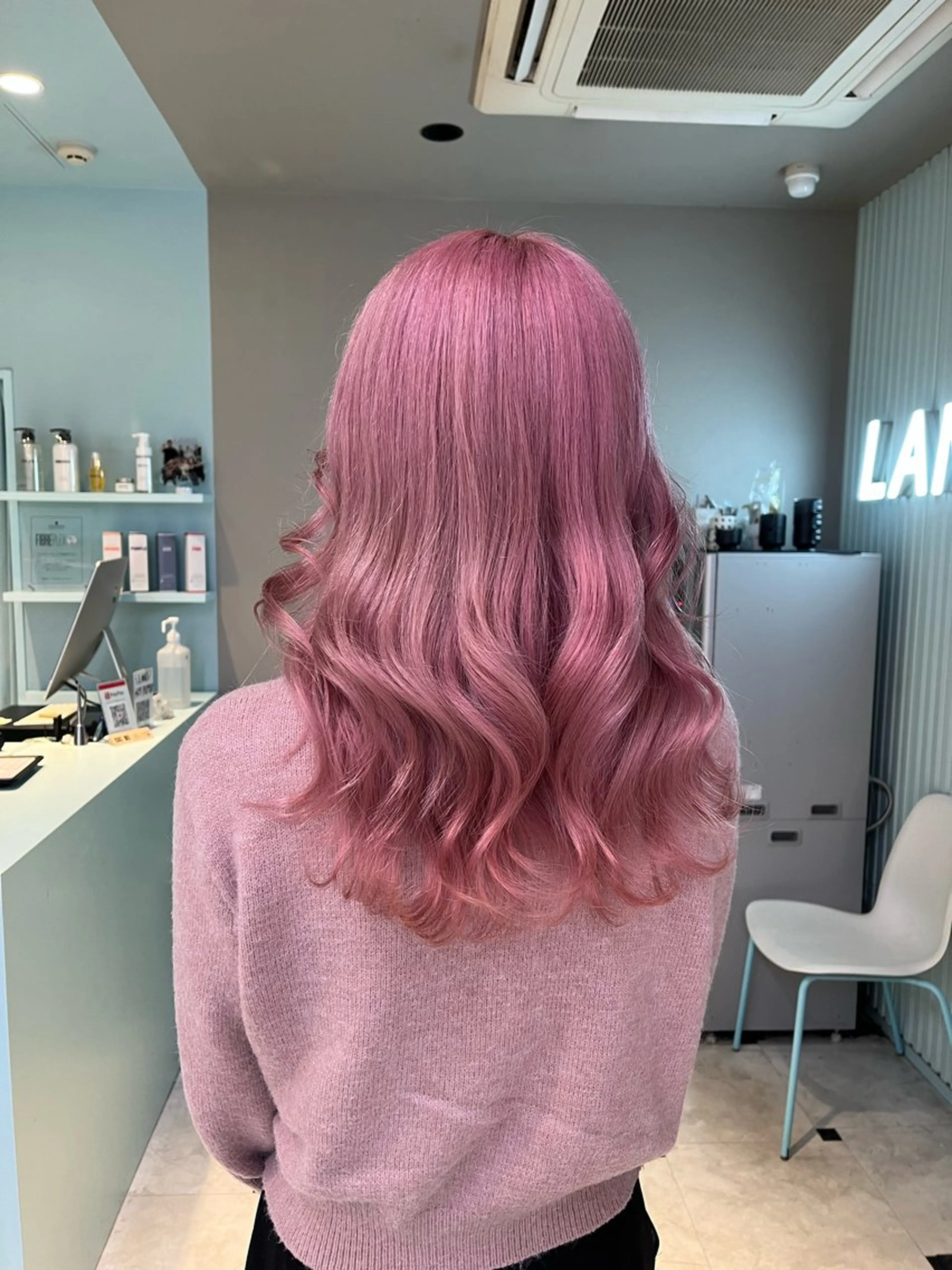 セミロング カラー ヘアカラー トリートメント ブリーチカラー 🩵MIZUKIのヘアスタイル