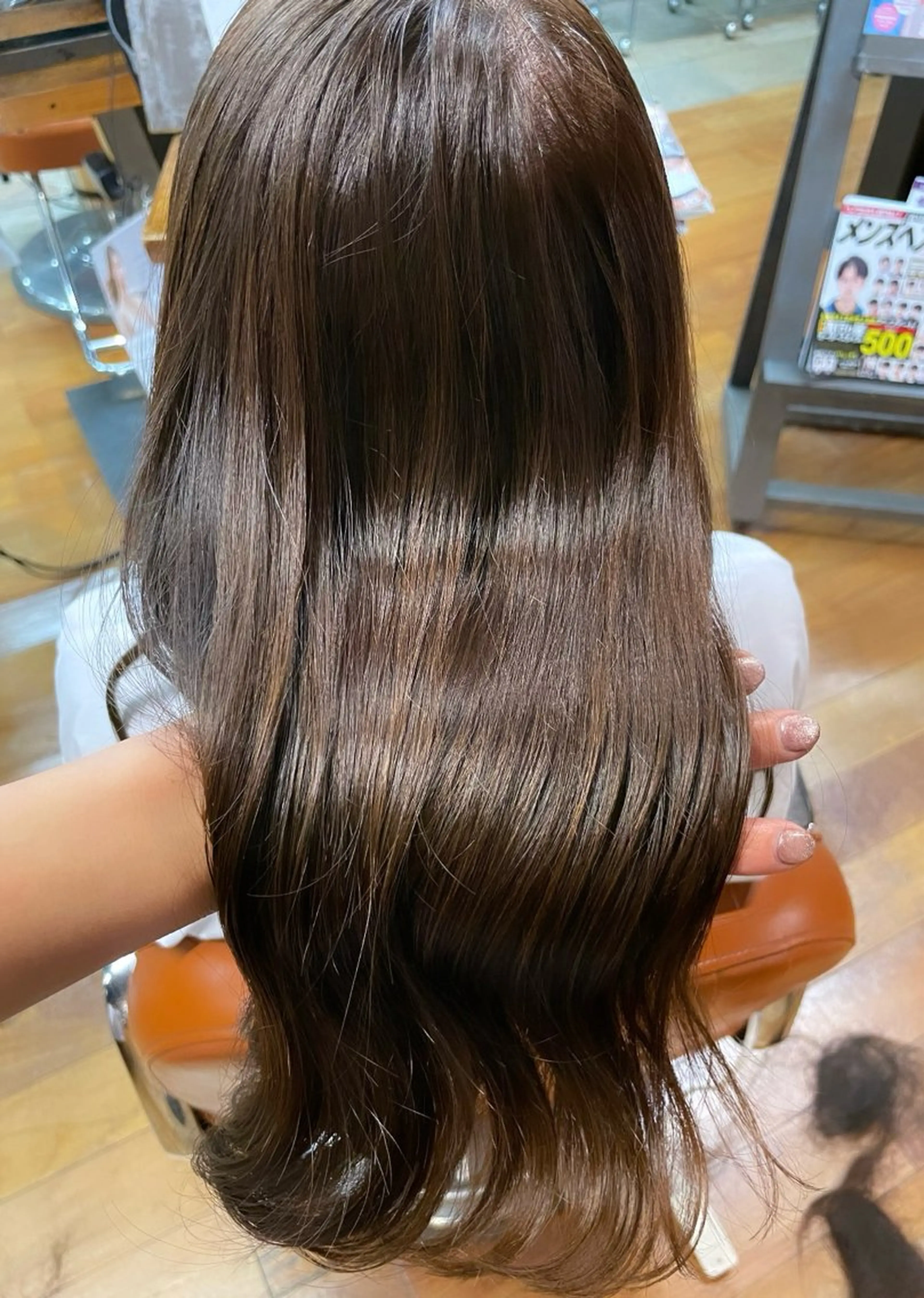 セミロング カラー グレージュ オリーブグレージュ オリーブグレー ayaka |トレンドヘアのヘアスタイル