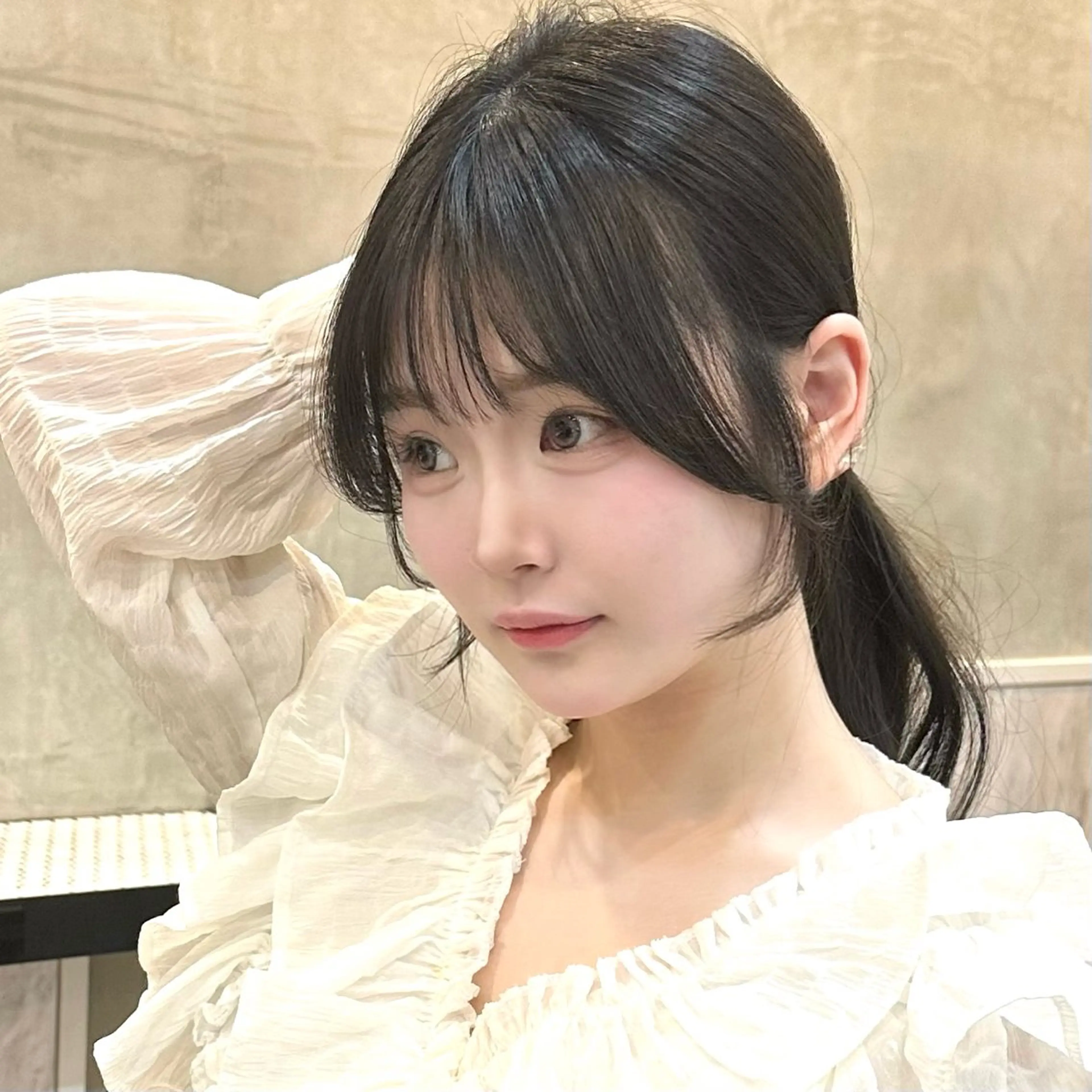 セミロング 🌹ハッシュカット、 レイヤー韓国ヘア🌹のヘアスタイル