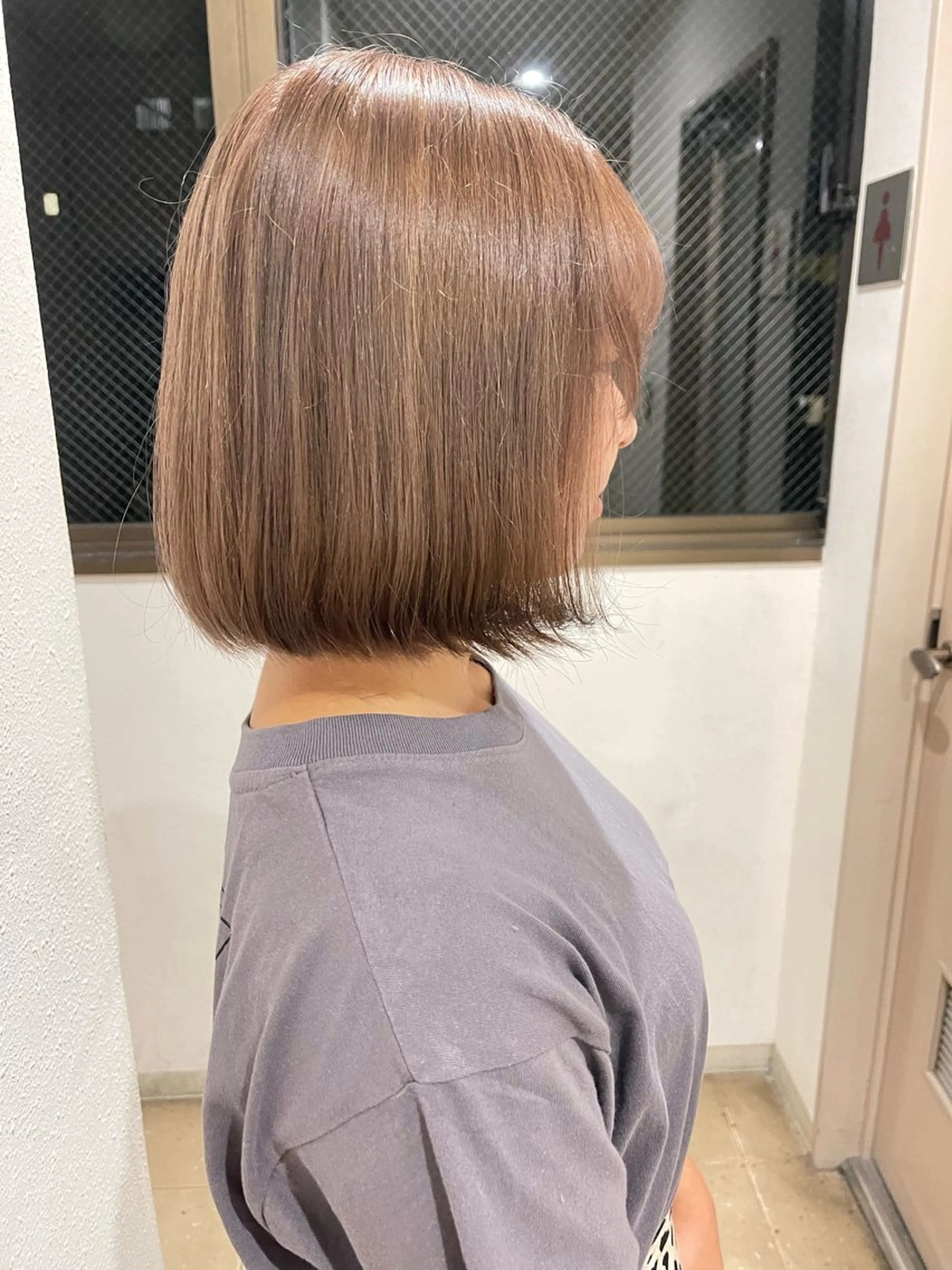ショート カラー ベージュカラー ブリーチ ハイライトカラー ハイライト Colore（コローレ）所属・顔タイプ/ダブルカラ ー/りりかのヘアスタイル
