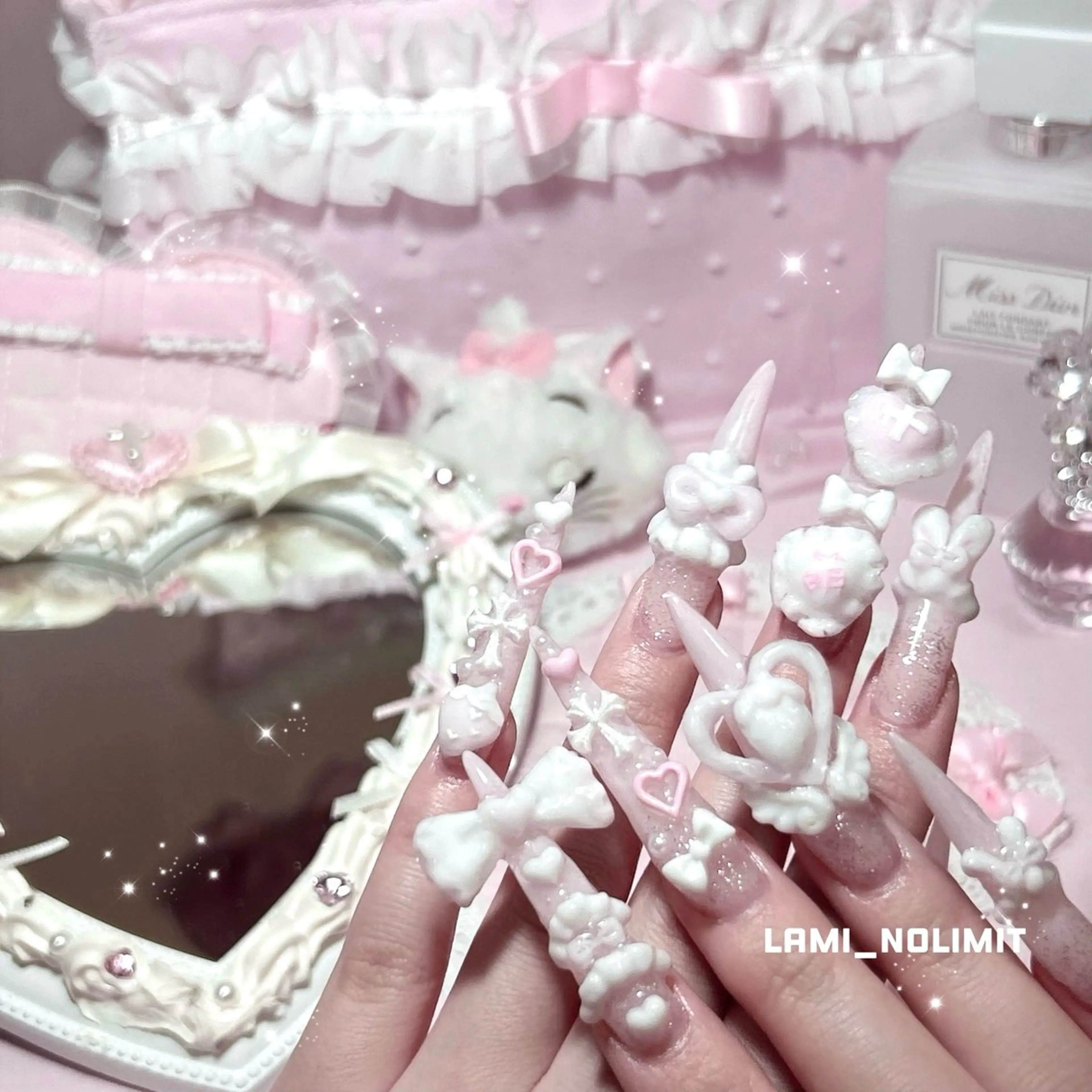 ネイル NOLIMIT.OSAKA所属・NOLIMIT LAMIのネイルデザイン