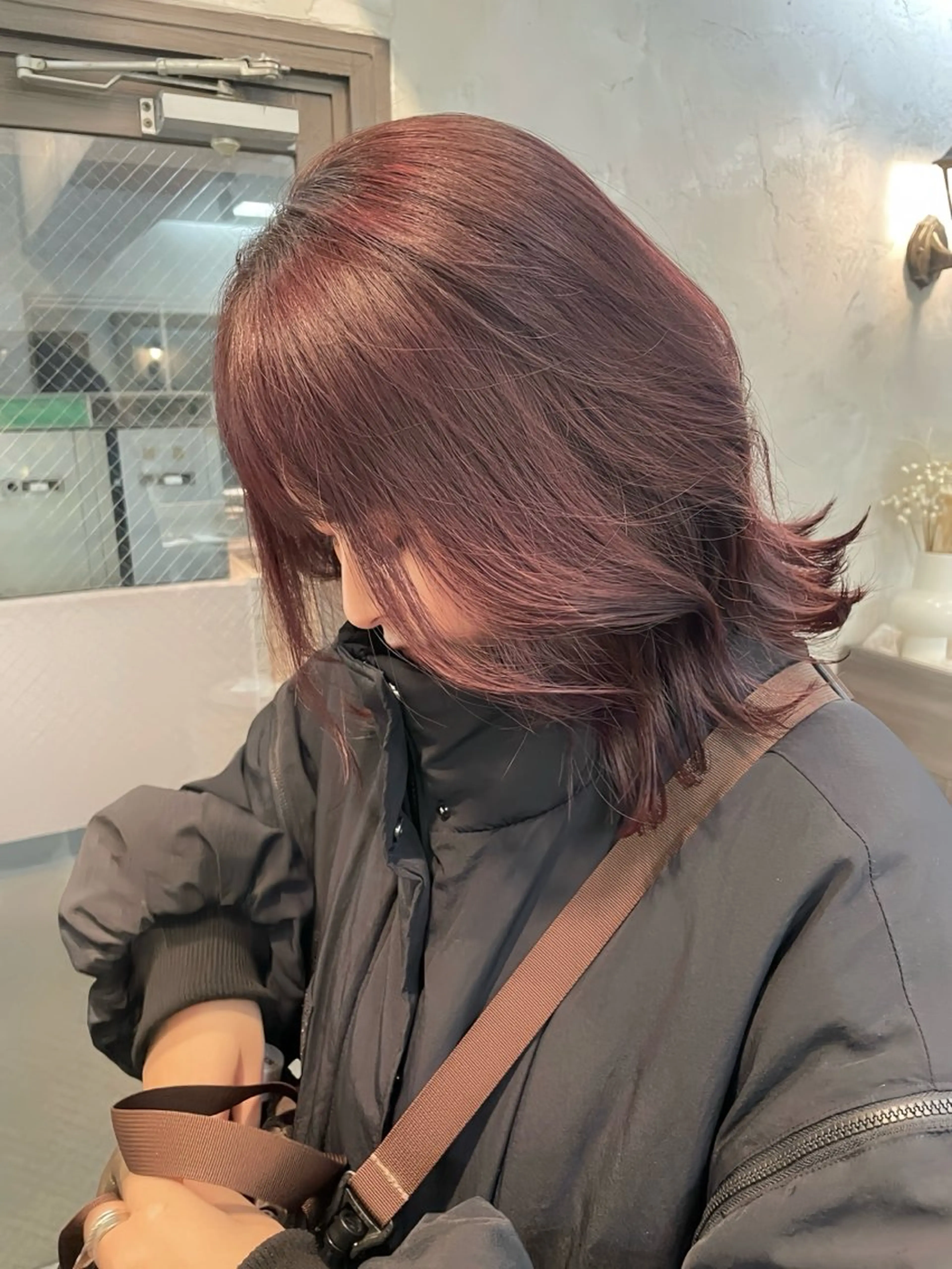 ミディアム カラー ヘアアレンジ ブリーチ レッドカラー 髪質改善 💎耳ツボジュエリー 髪質改善🌙土屋桃佳のヘアスタイル