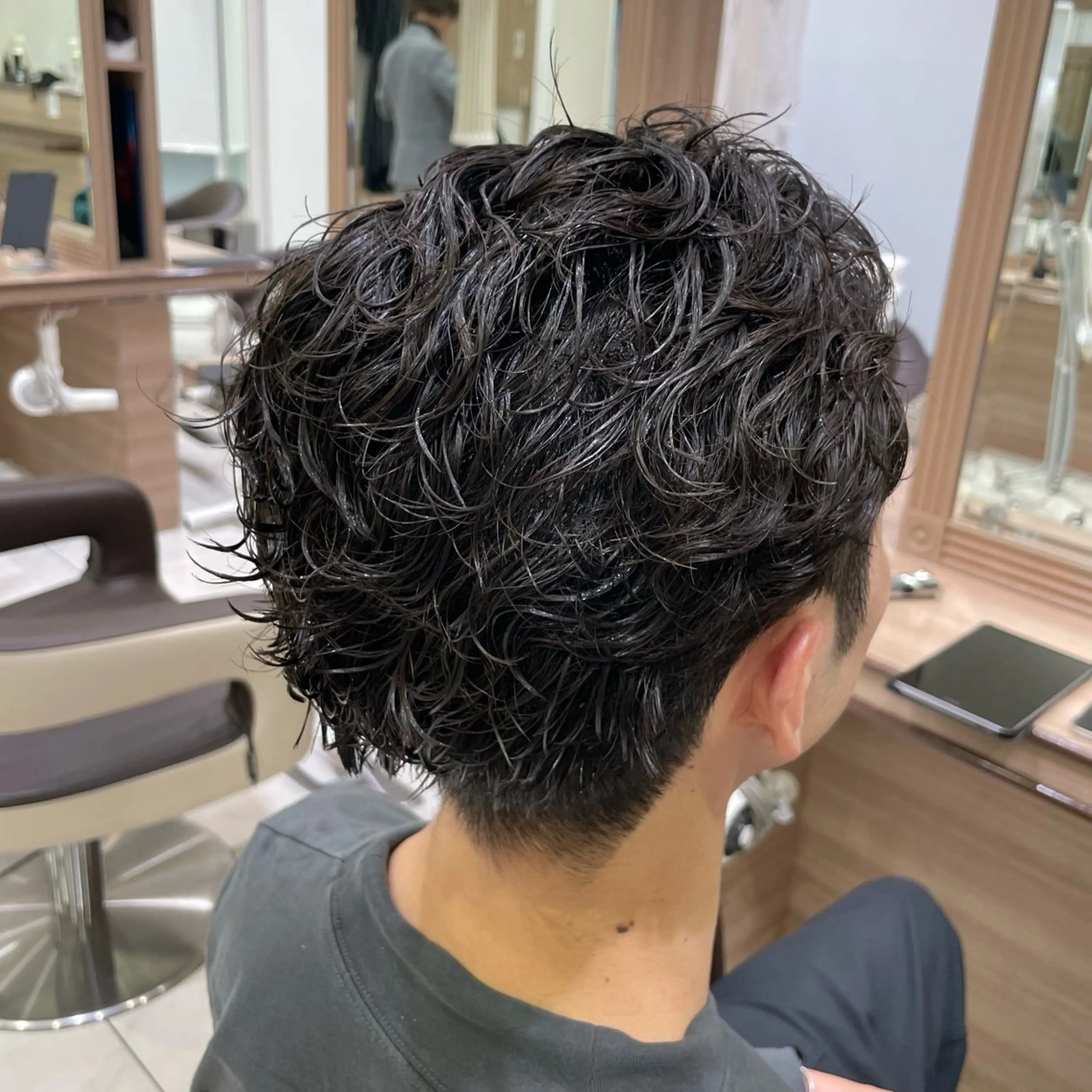 パーマ メンズ 崎山 紗吏のヘアスタイル