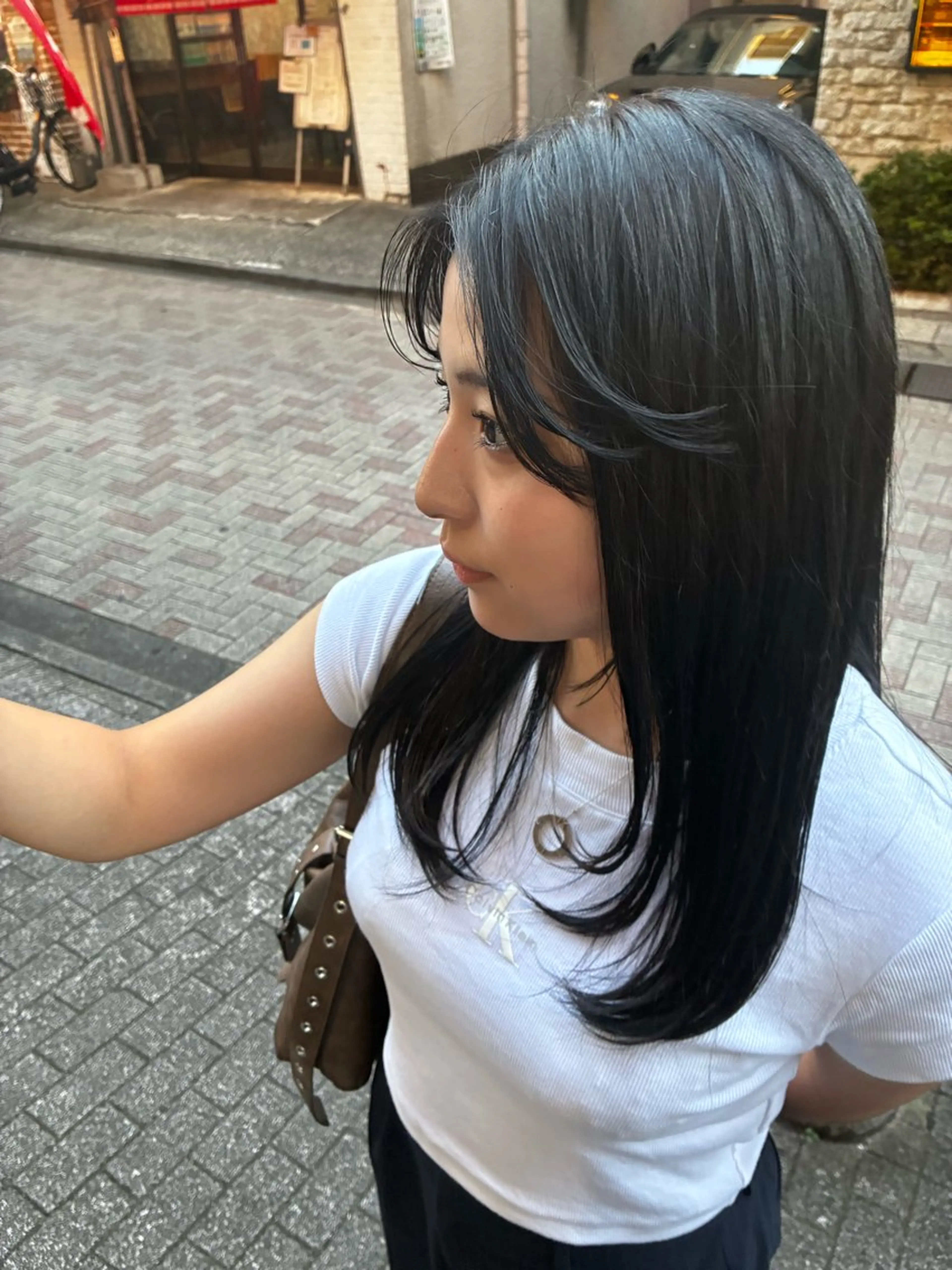 セミロング ヘアカラー 佐藤 芽衣のヘアスタイル