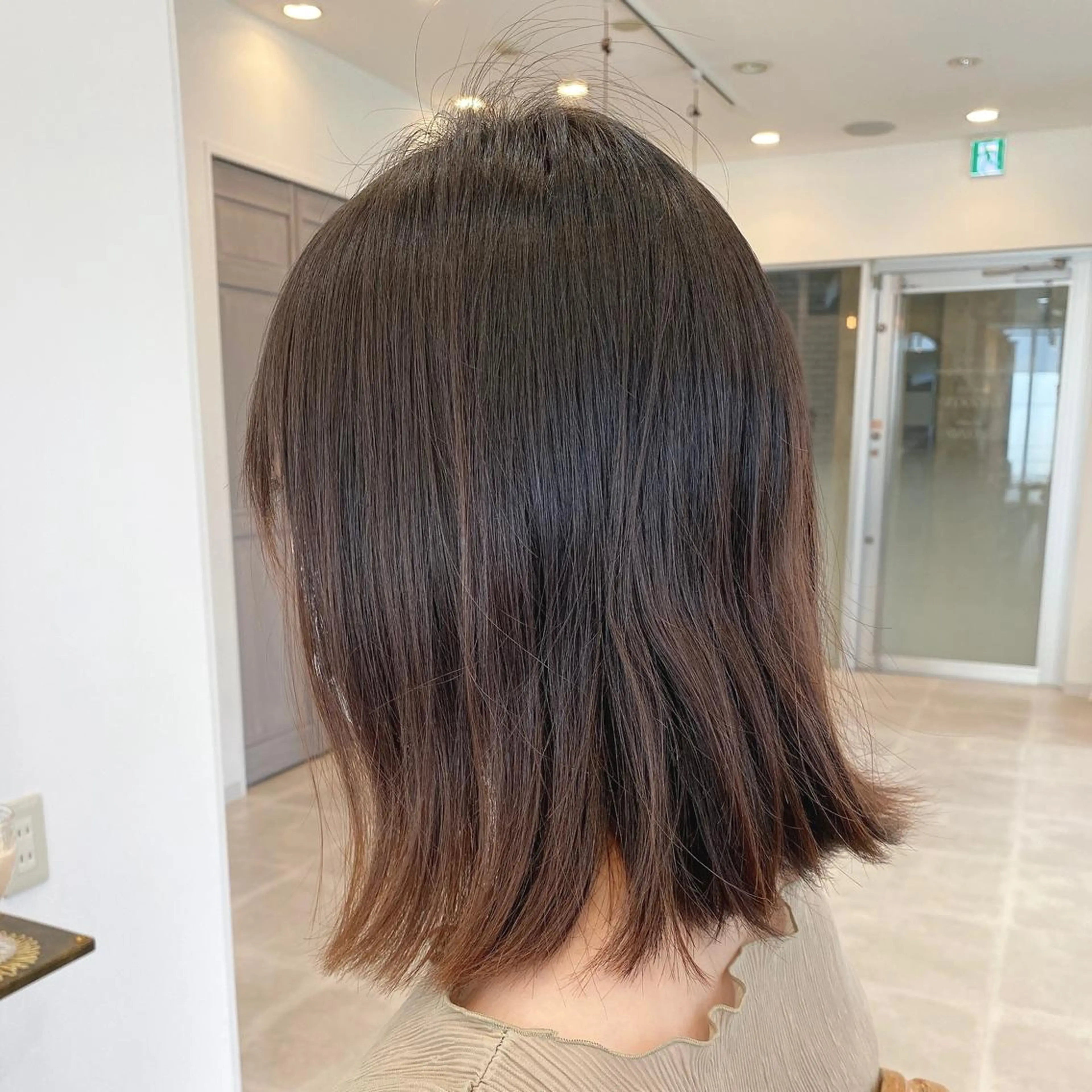 ショート カラー カット ヘアカラー トリートメント ブリーチなし✨艶髪 カラー𓃲YAGIのヘアスタイル