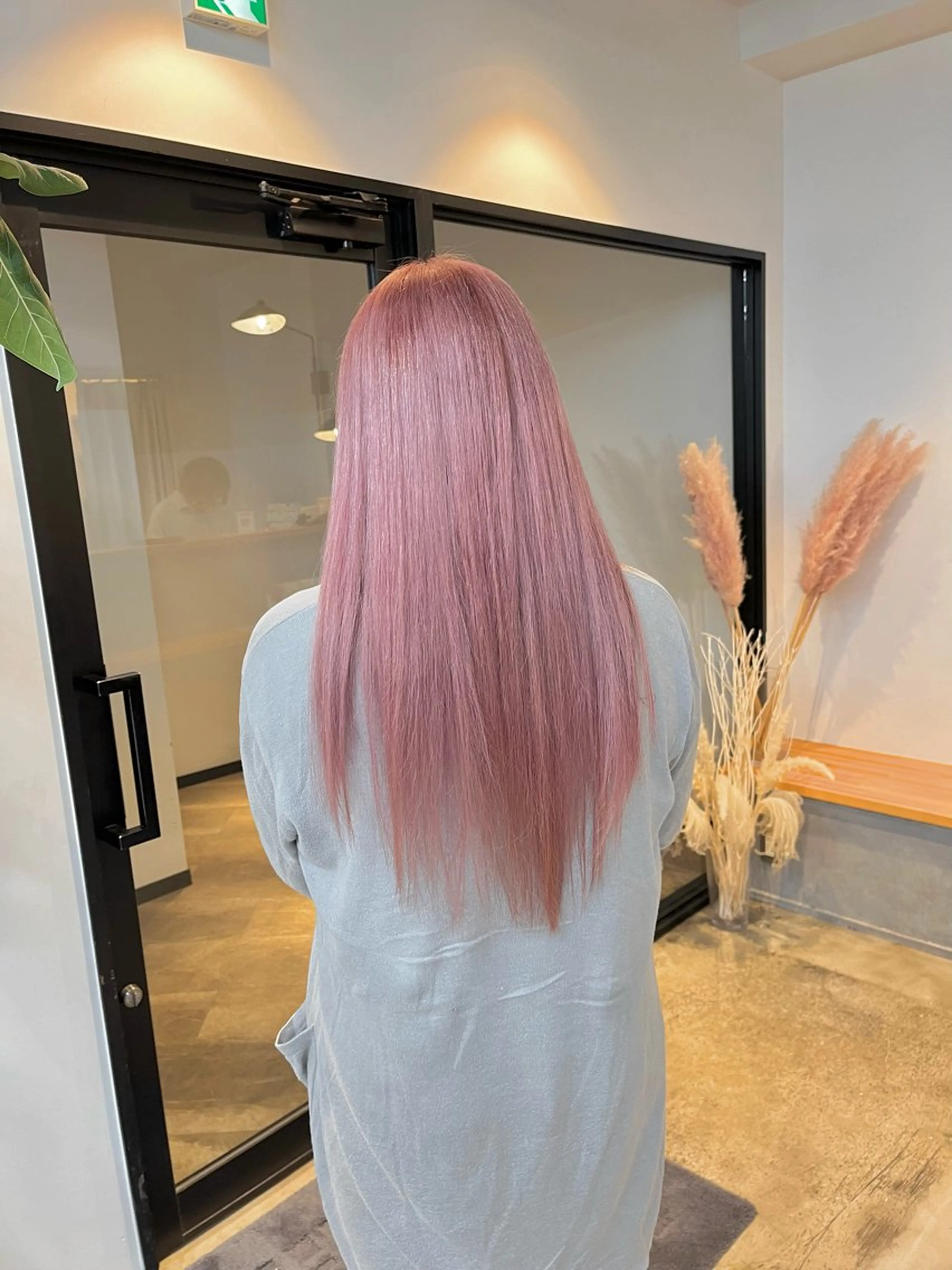 ロング カラー ヘアカラー トリートメント ハイトーンカラ ー/小川のヘアスタイル