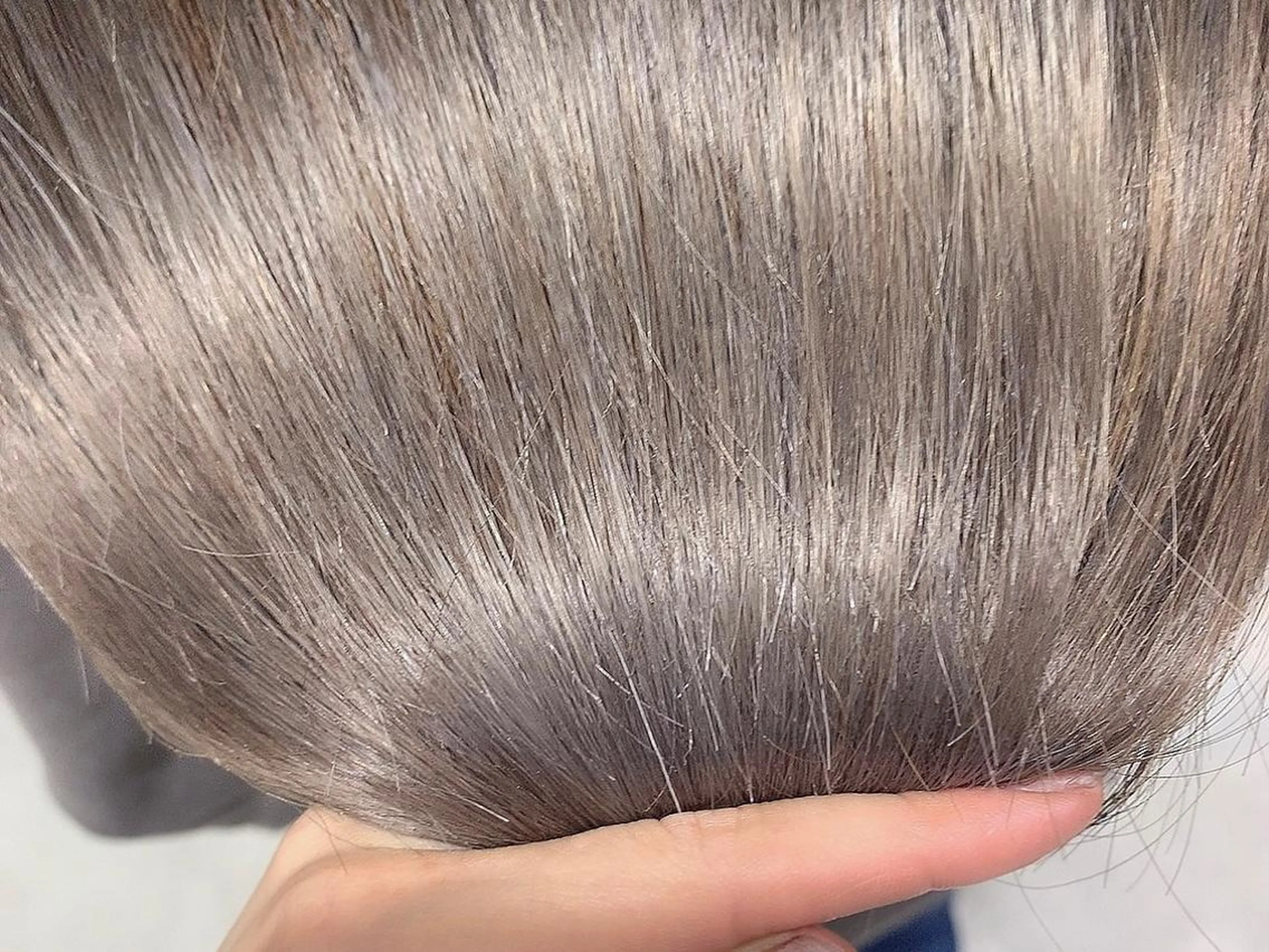 ミディアム カラー 近藤千翔🩵 髪質改善Periodのエステ・リラクイメージ