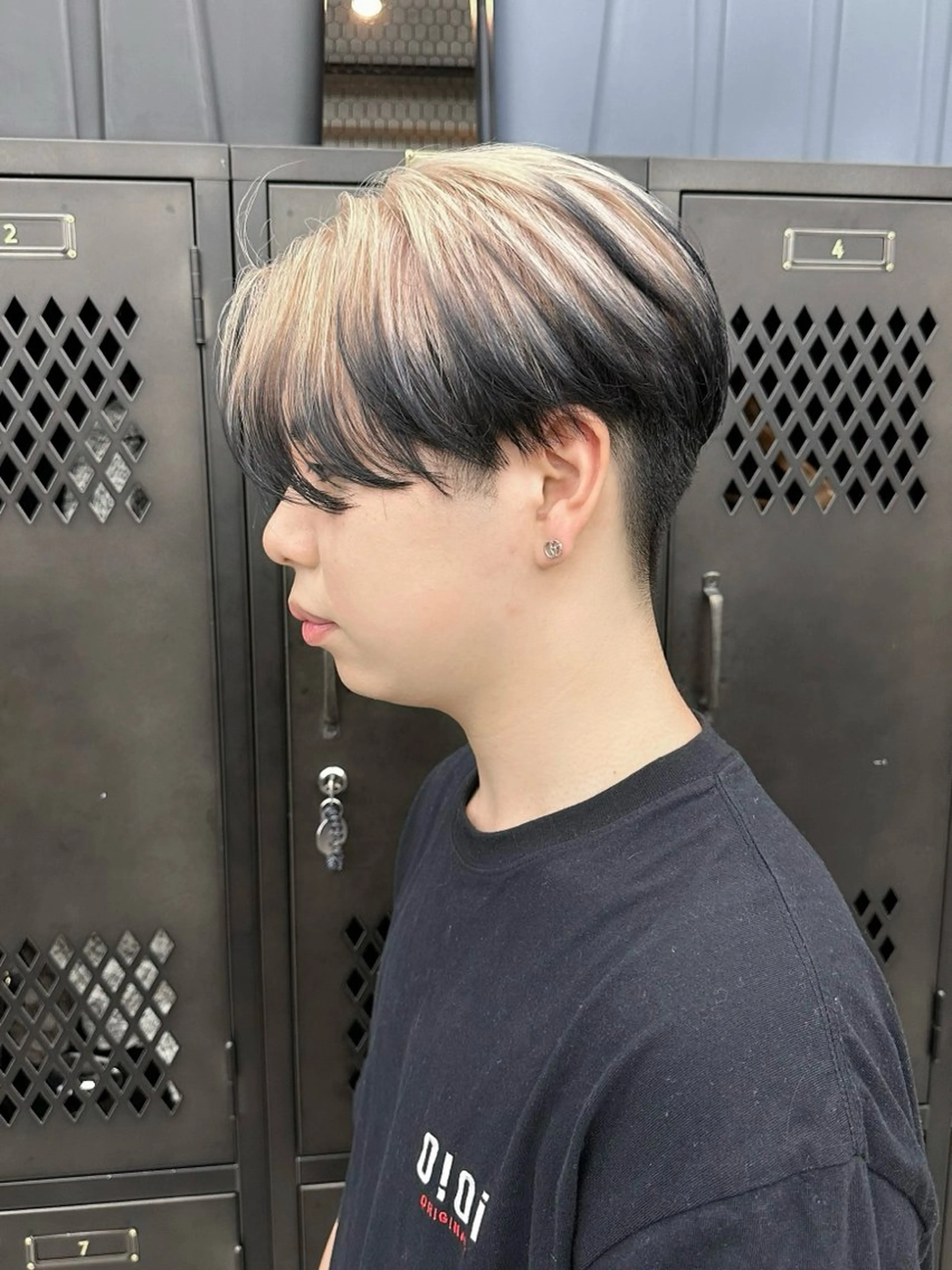 ショート カラー メンズ 黒髪 ブロンド ヘアカラー トリートメント メンズ特化 🦋KANOKO🦋のヘアスタイル