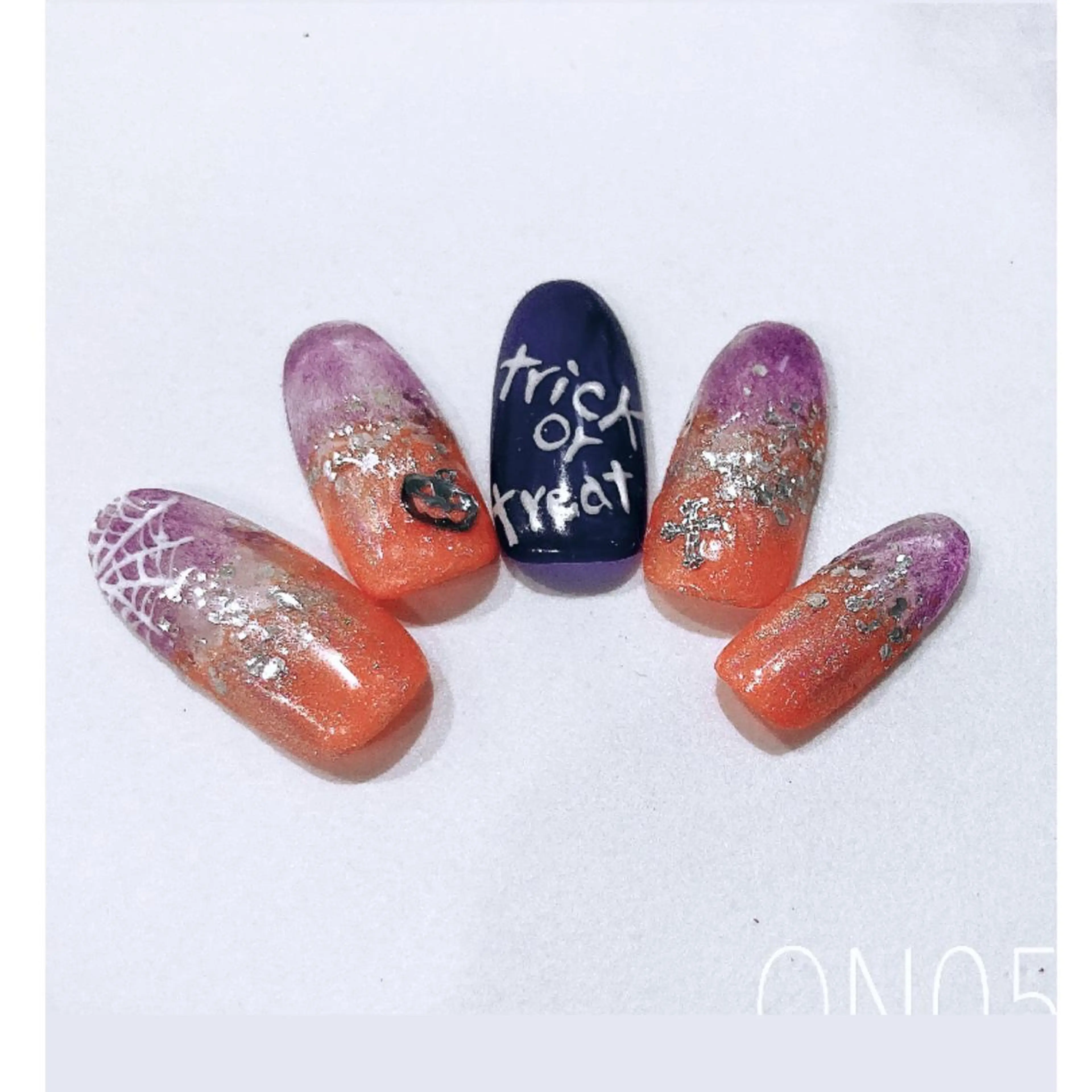 ネイル 園 寛子 （ネイリスト）のネイルデザイン