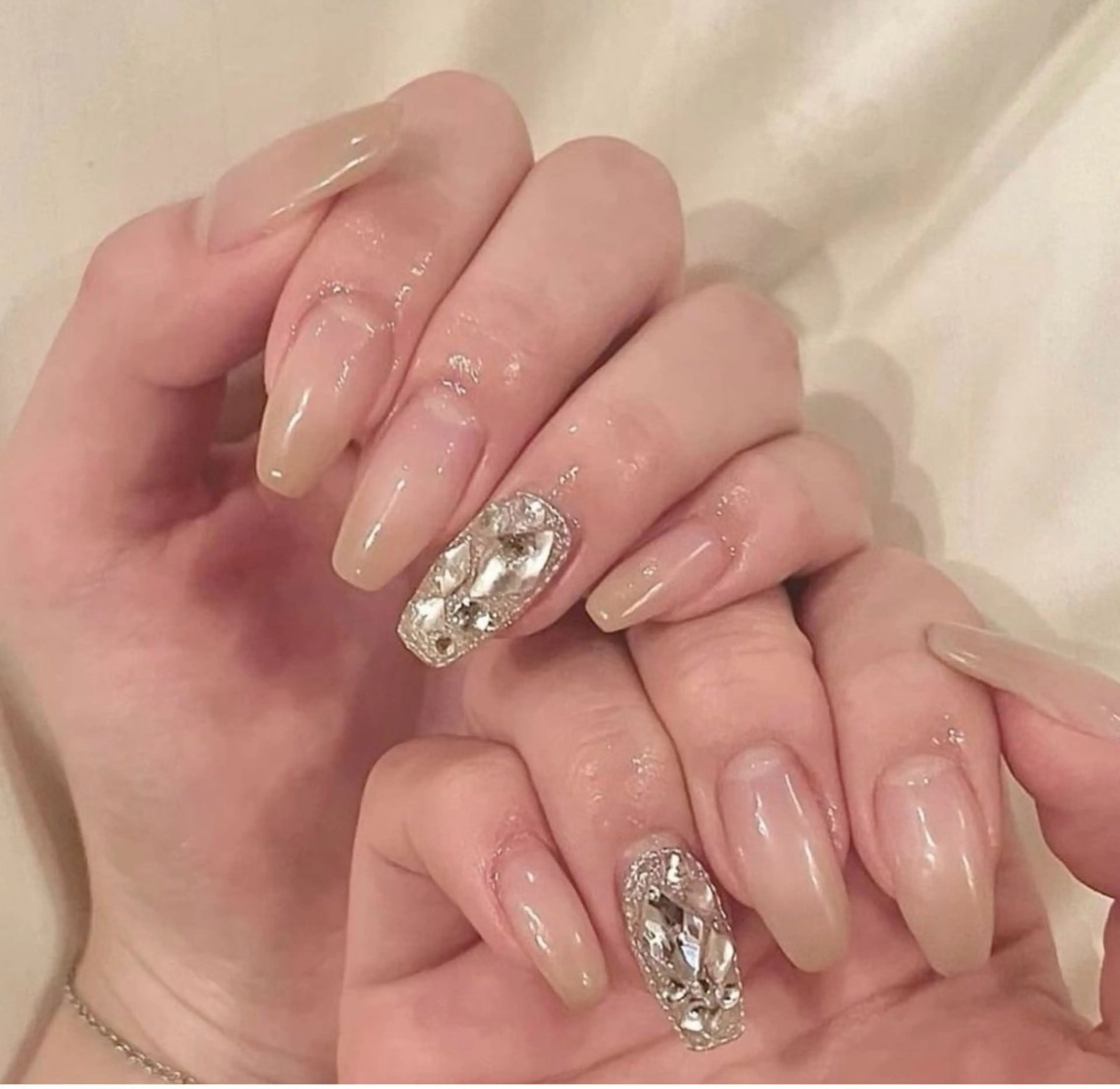 ネイル アートネイル 長さ出し ジェルネイル マグネットネイル ニュアンスネイル なな_ CloudyChanのネイルデザイン