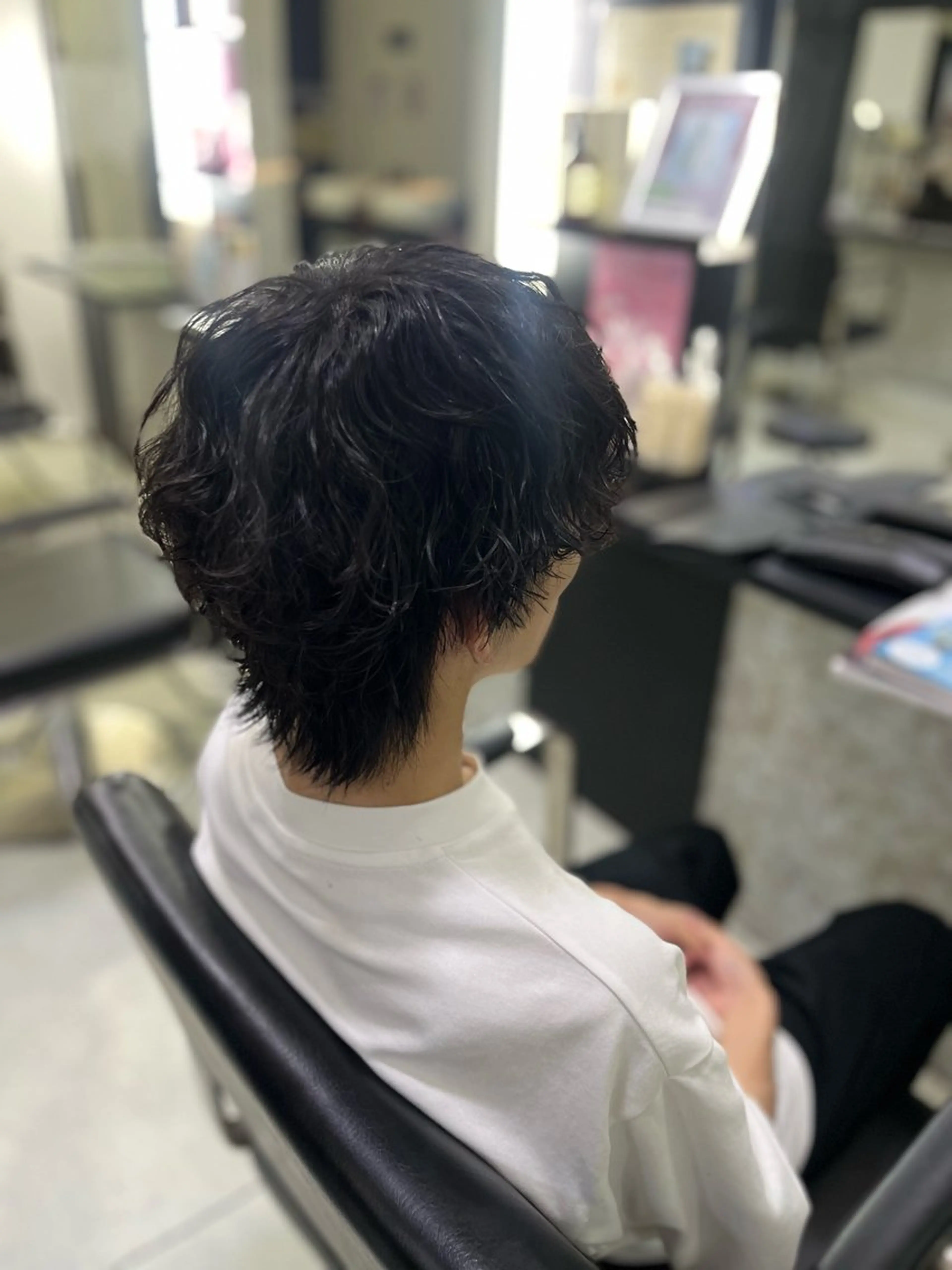 ショート パーマ メンズ メンズパーマ メンズウルフカット ウルフカット 杉山 愛のヘアスタイル