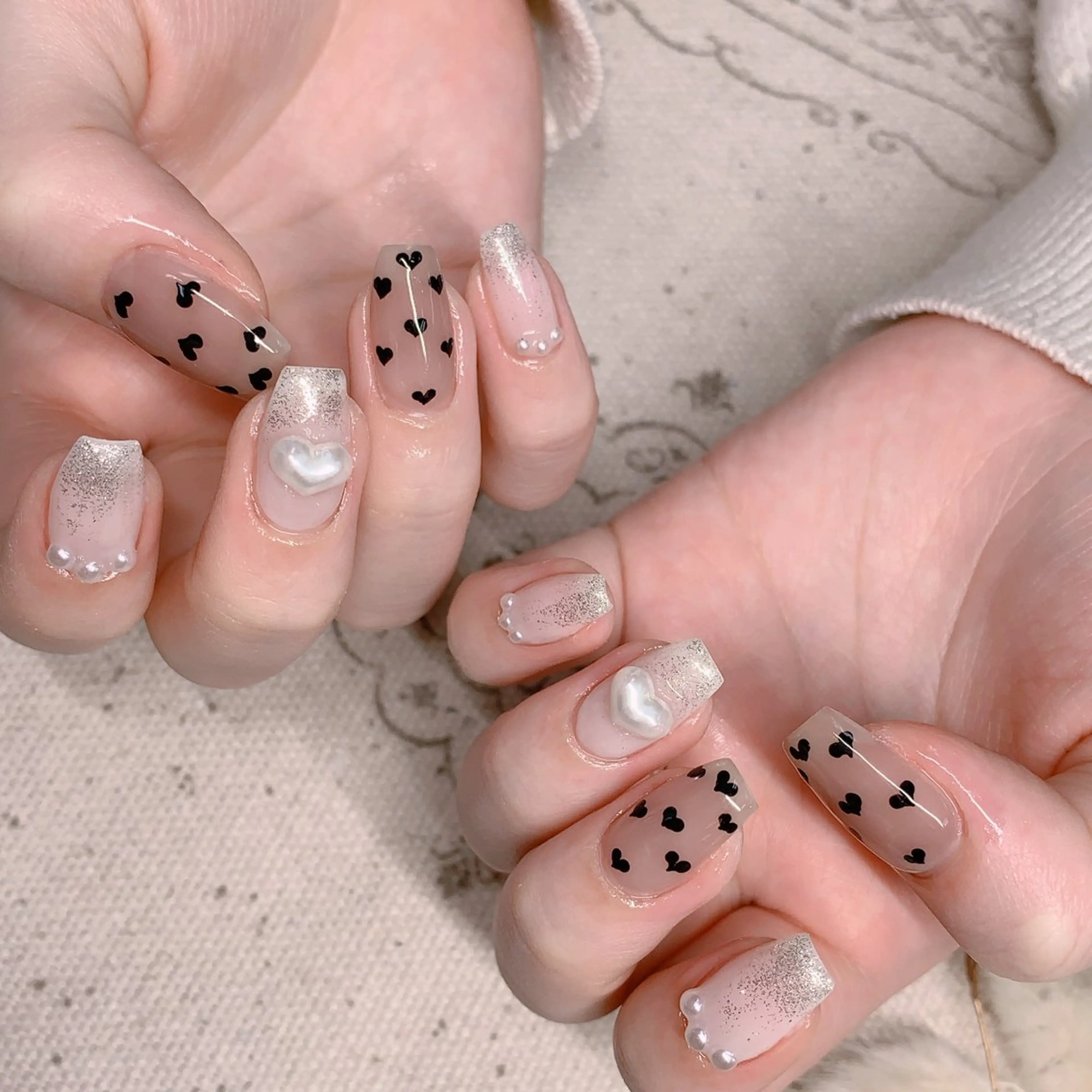 ネイル オーロラネイル 長さ出し フットネイル ジェルネイル キラキラネイル ハンドネイル インフィニティ ネイルサロンのネイルデザイン