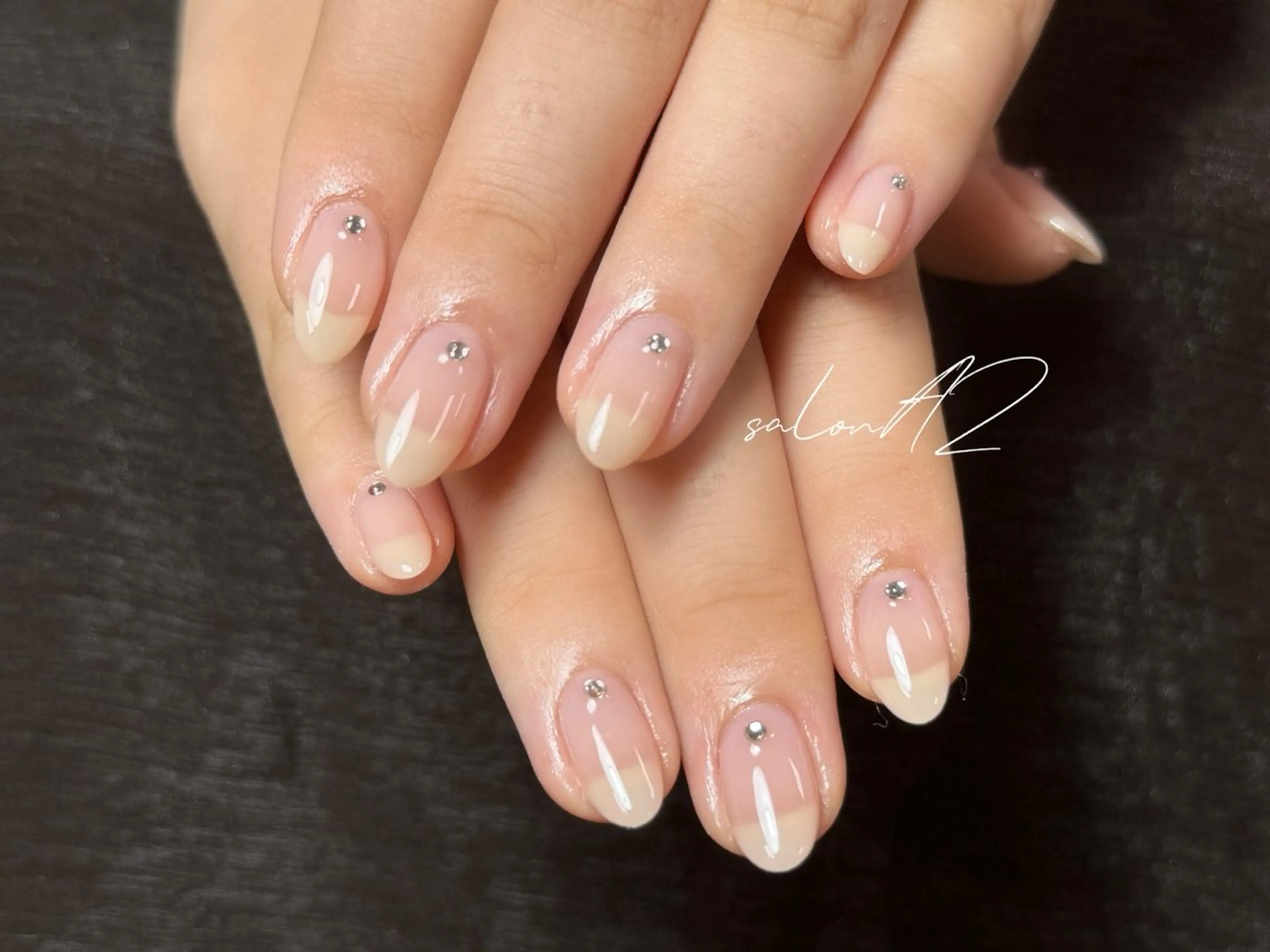 ネイル アートネイル 長さ出し フットネイル フレンチネイル ジェルネイル ハンドネイル salon AZのネイルデザイン