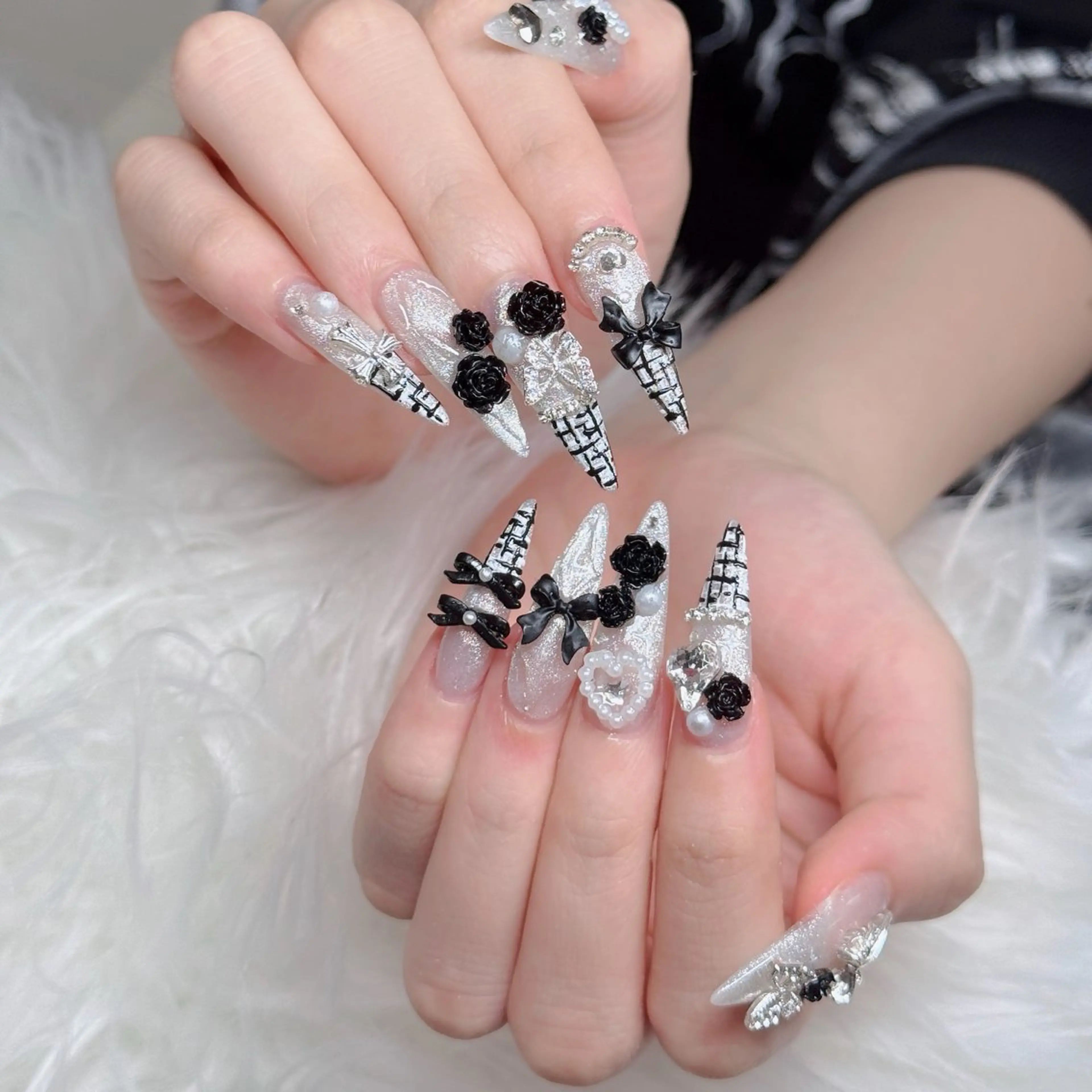 ネイル ロングネイル マグネットネイル リボン 夏ネイル スーパーロングネイル ハンドネイル Hani Nail Salonのネイルデザイン