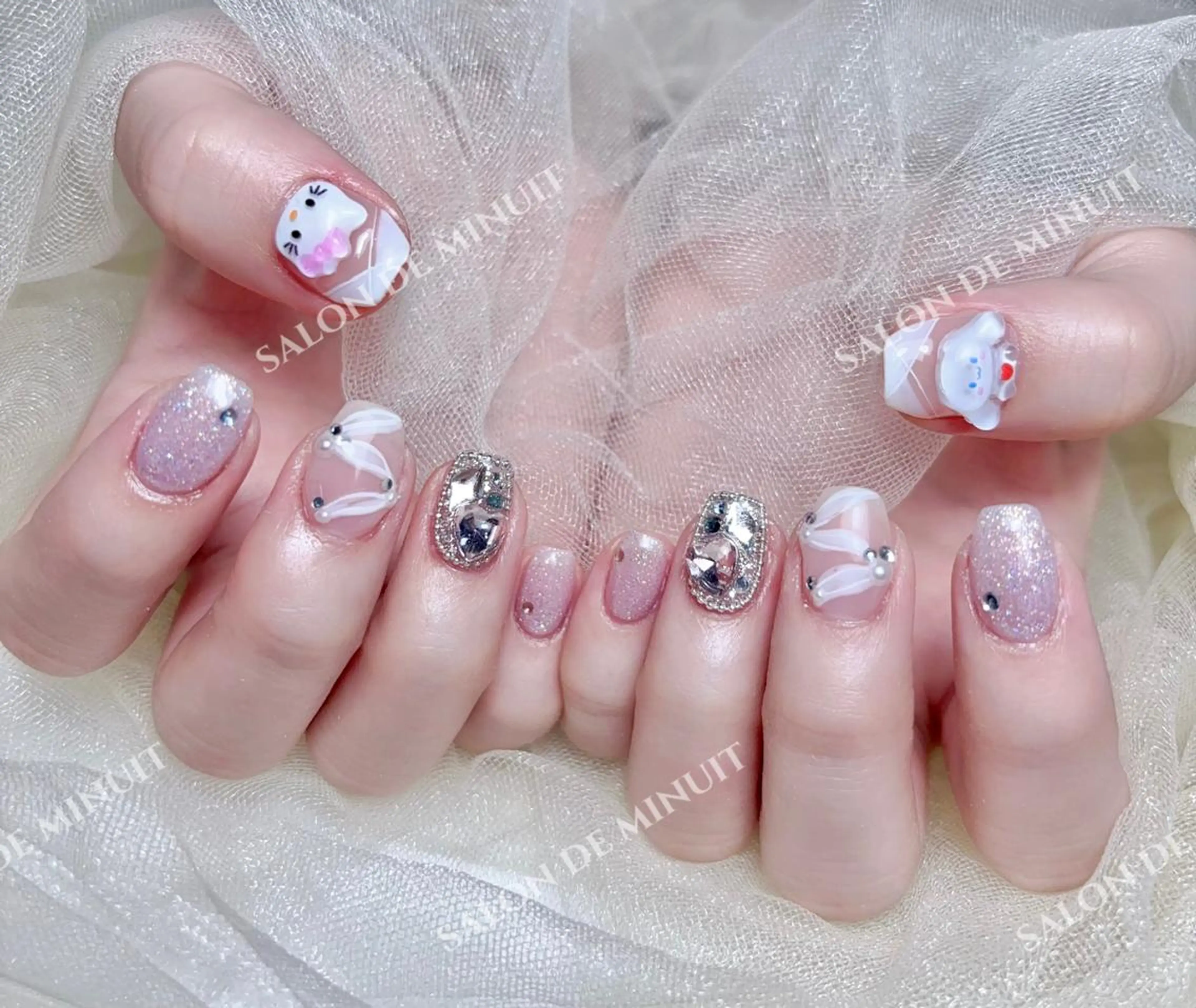 ネイル Salon de Minuit🦩のネイルデザイン