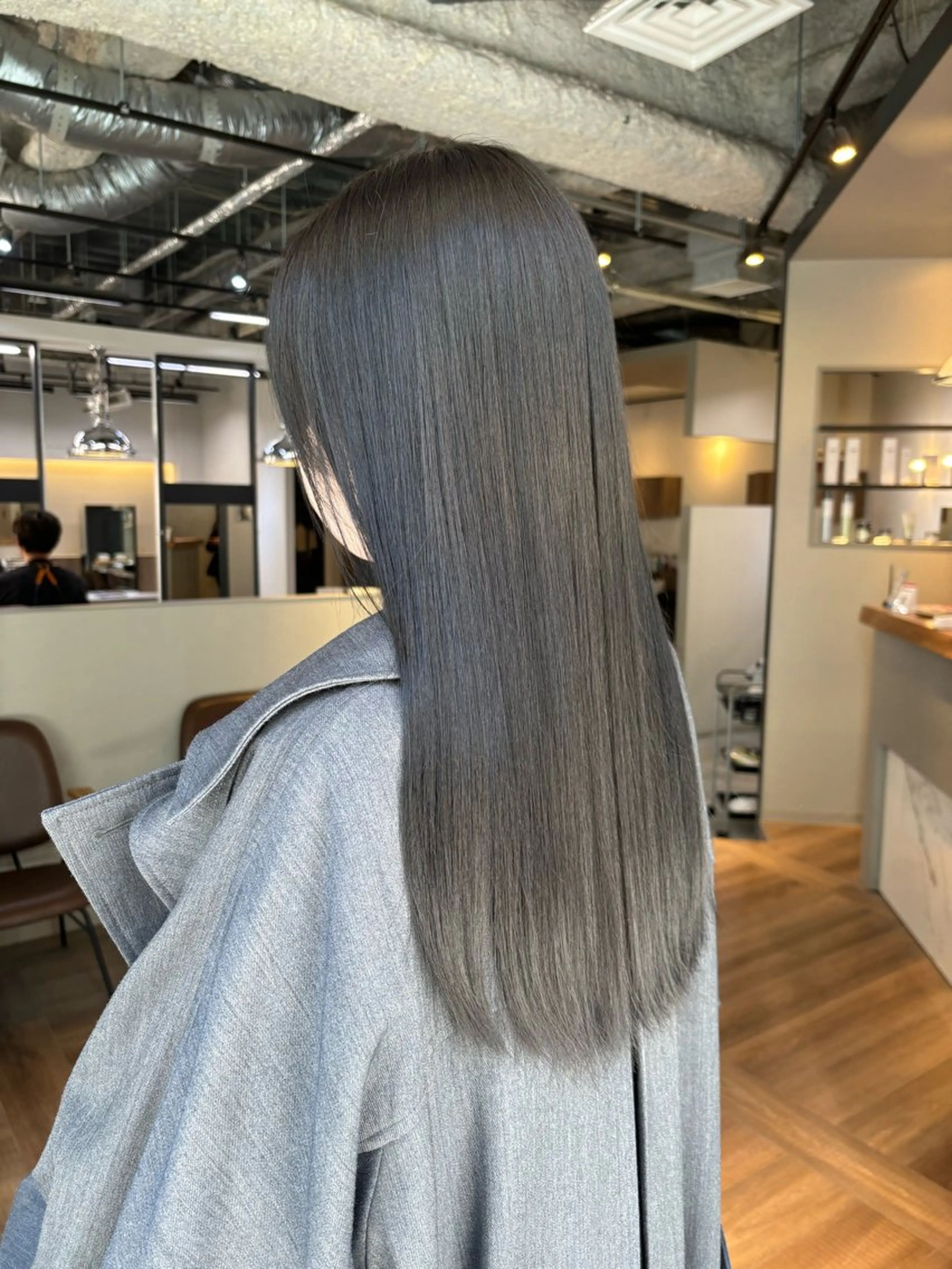ロング カラー ダークグレー ダークグレージュ グレージュ カット ヘアカラー トリートメント 💈平島 拓也💈のヘアスタイル
