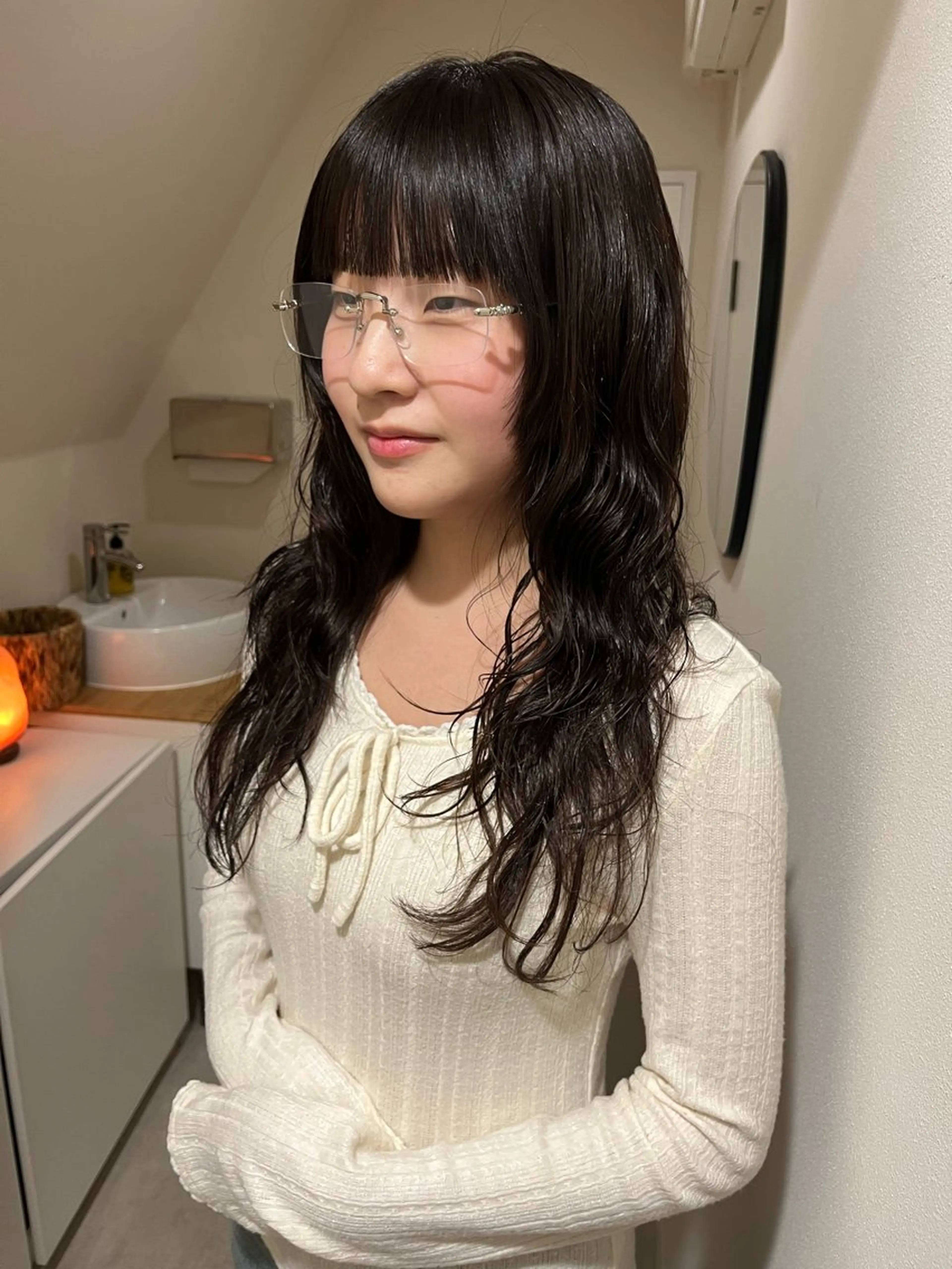 ロング パーマ 姫カット GO TODAY シェアサロン 表参道Flos店所属・nishi fuyumiのヘアスタイル